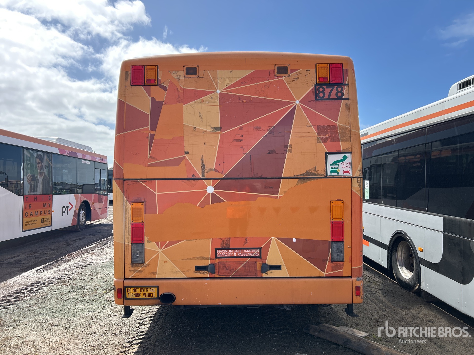 2004 Scania L94UB