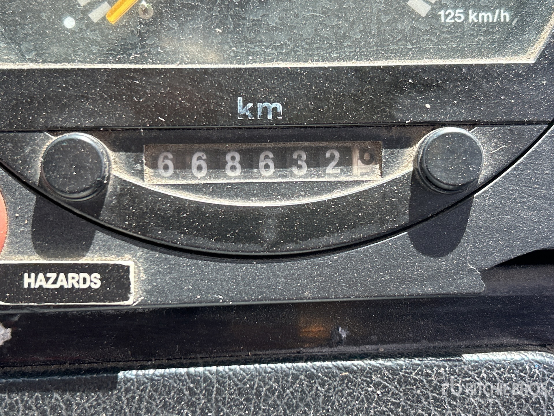 2003 Scania L94UA