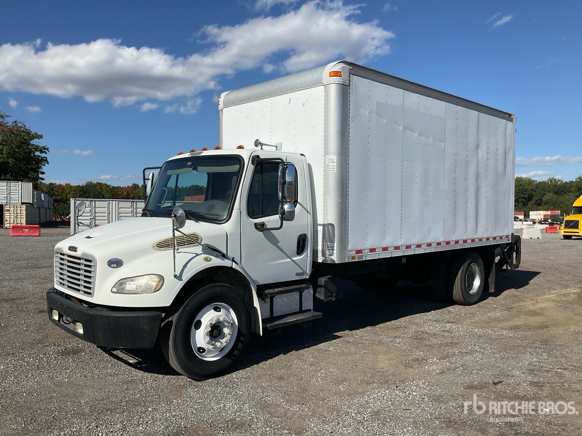 2010 Freightliner M2 106