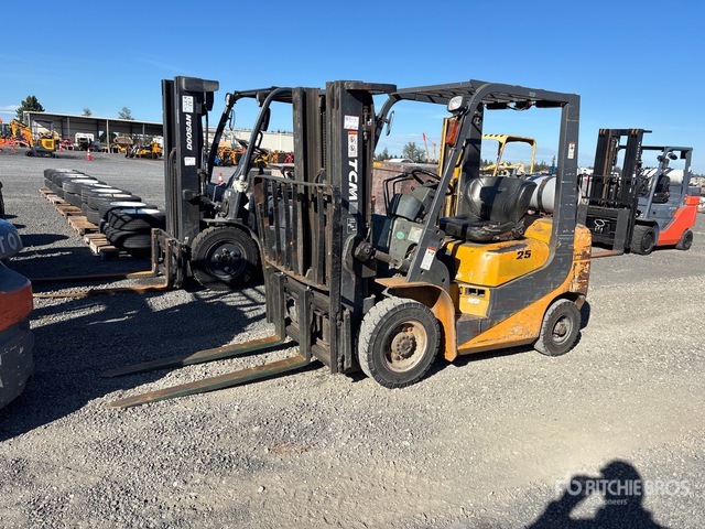 2005 TCM FG25T7L Forklift