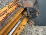 Hydraulics with Blade Side Shift Cylinders