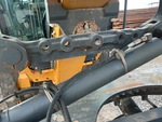 Hydraulics with Saddle Lock Pin