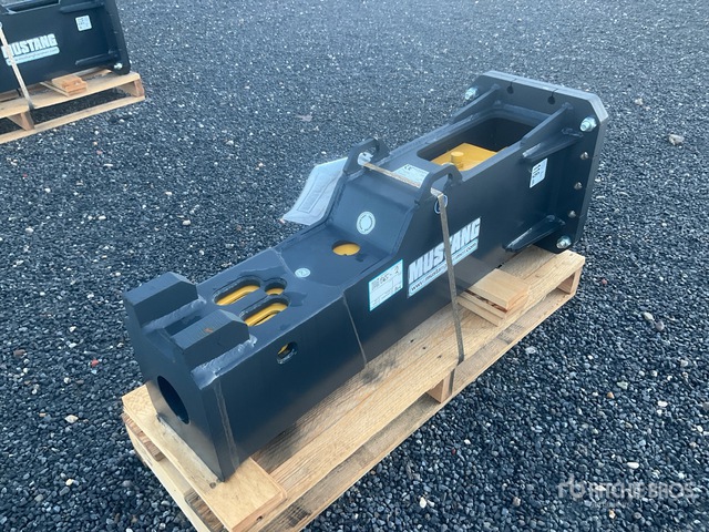 2026 Mustang HM600 Hydraulic Breaker