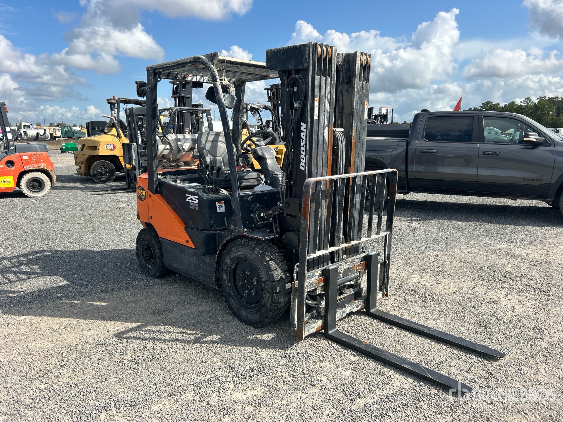 2022 Doosan G25E-7