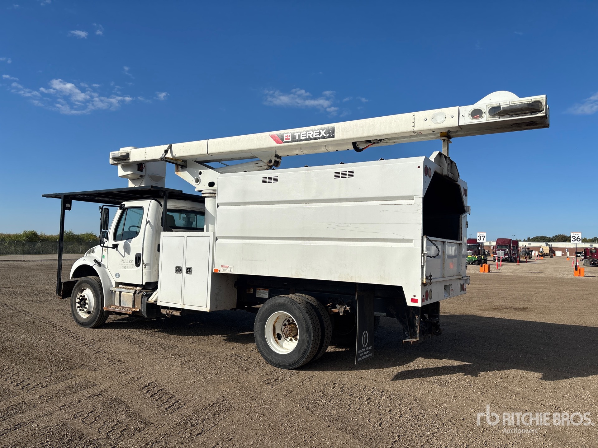 2020 Freightliner M2 106