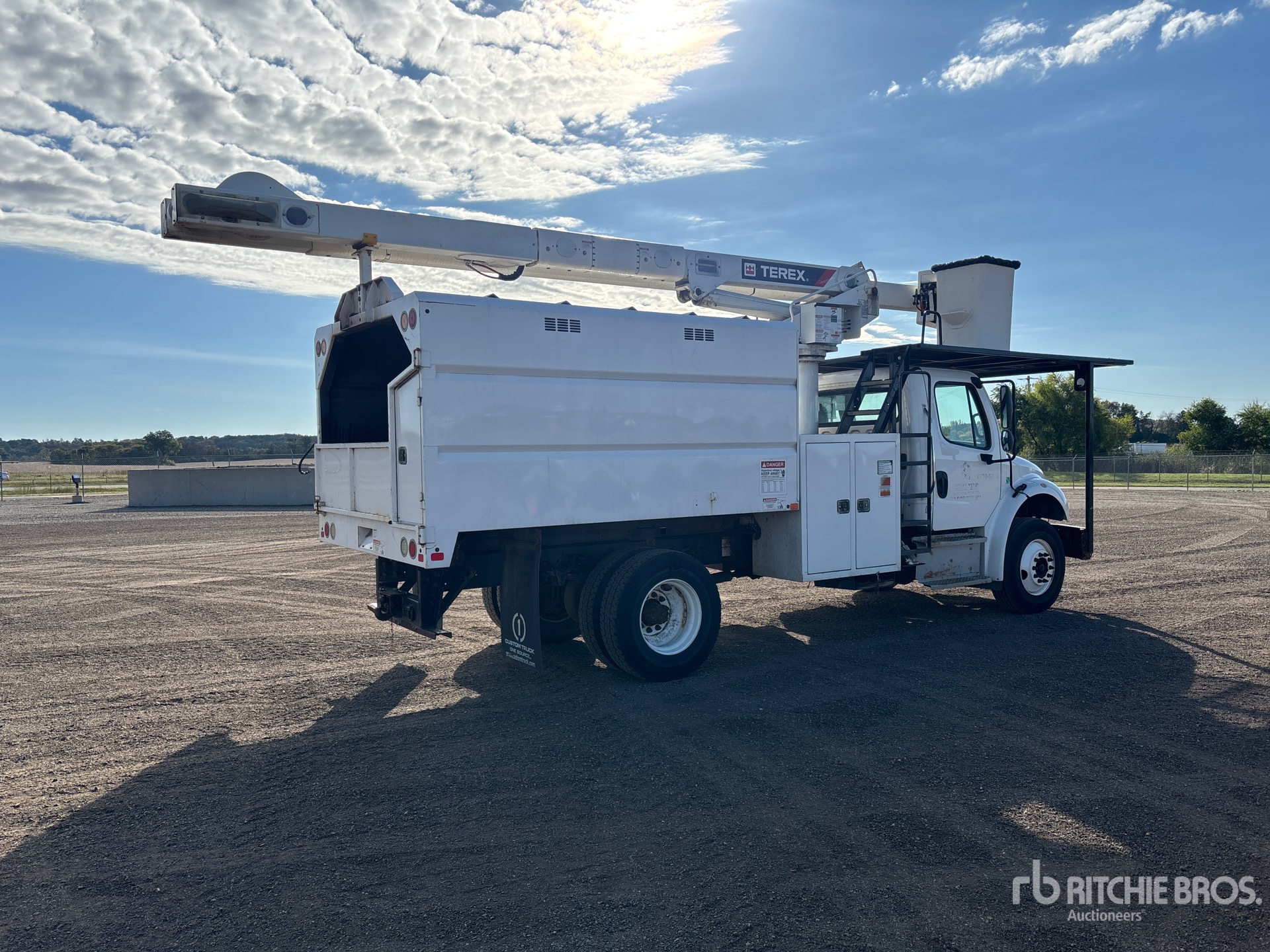 2020 Freightliner M2 106