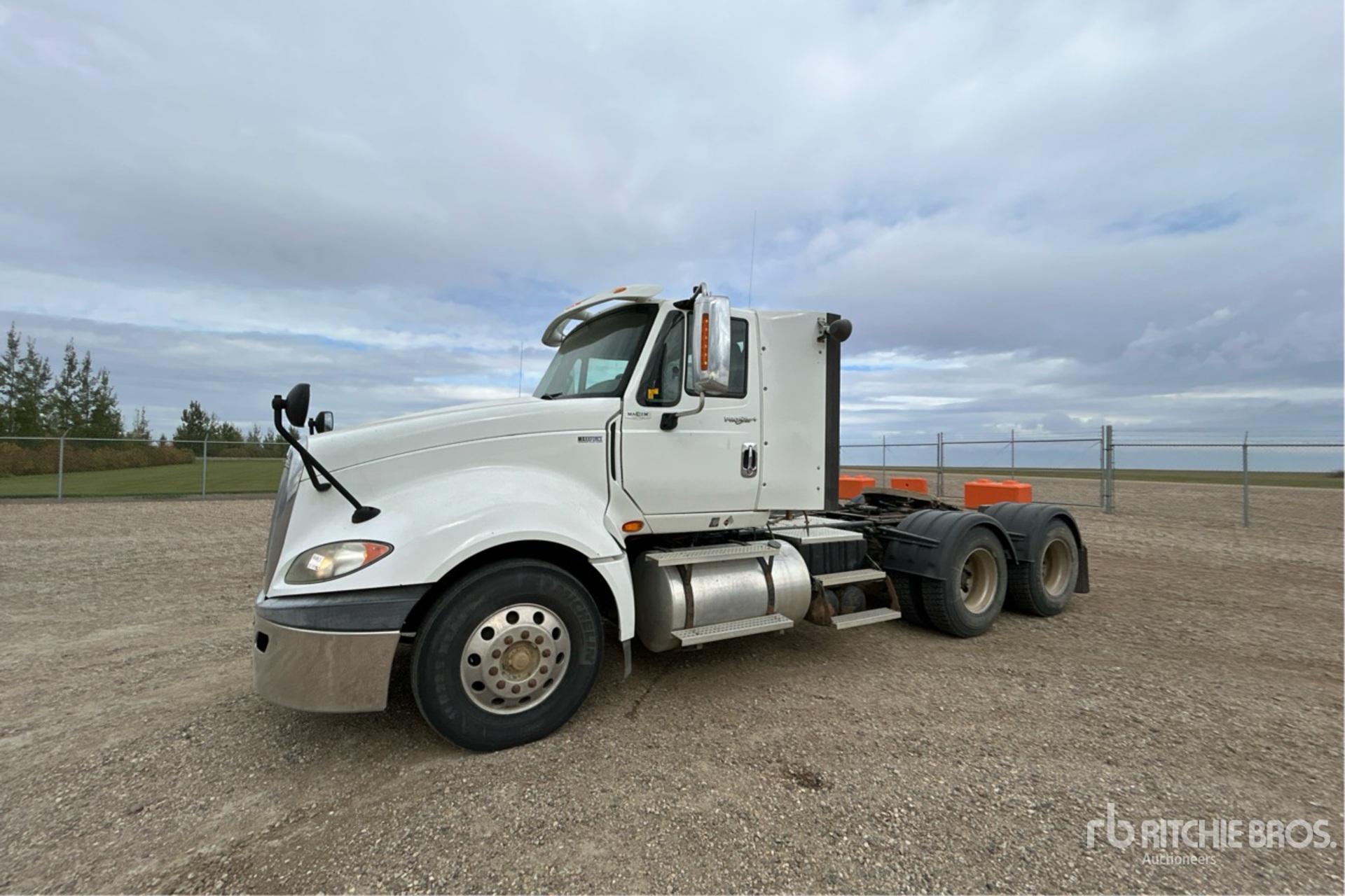 2013 International PROSTAR +