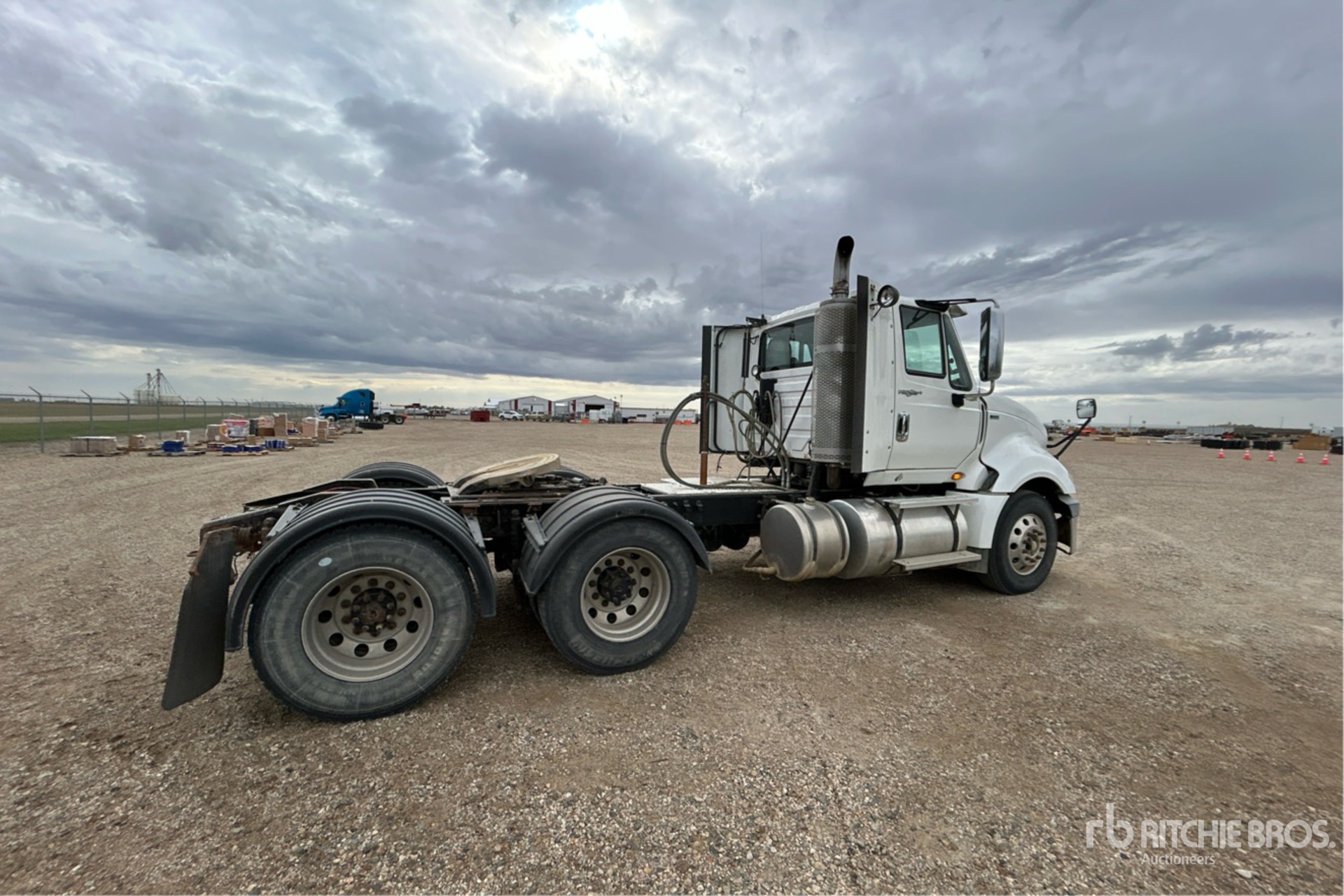 2013 International PROSTAR +