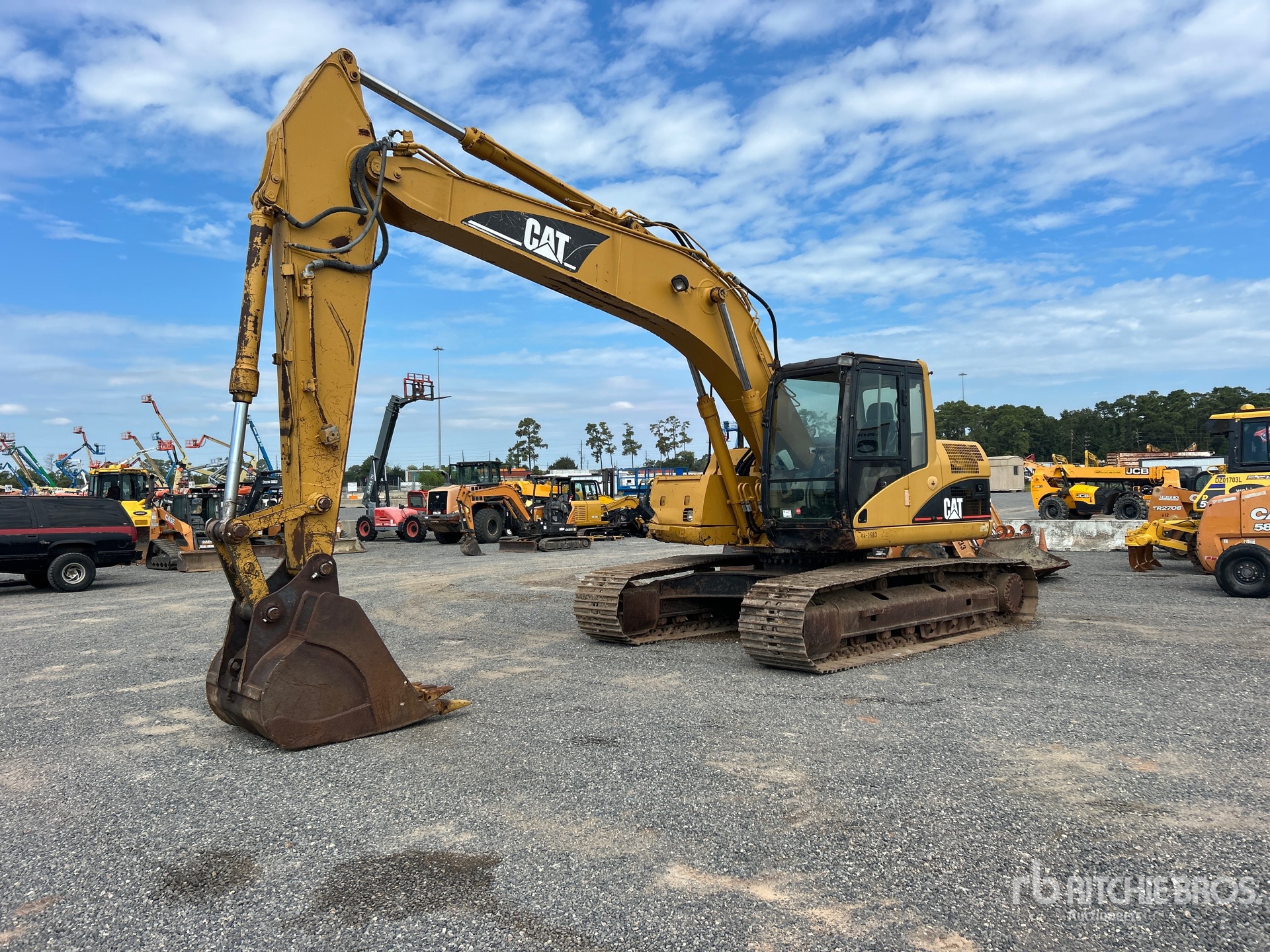 Photo of 2005 Caterpillar 320C
