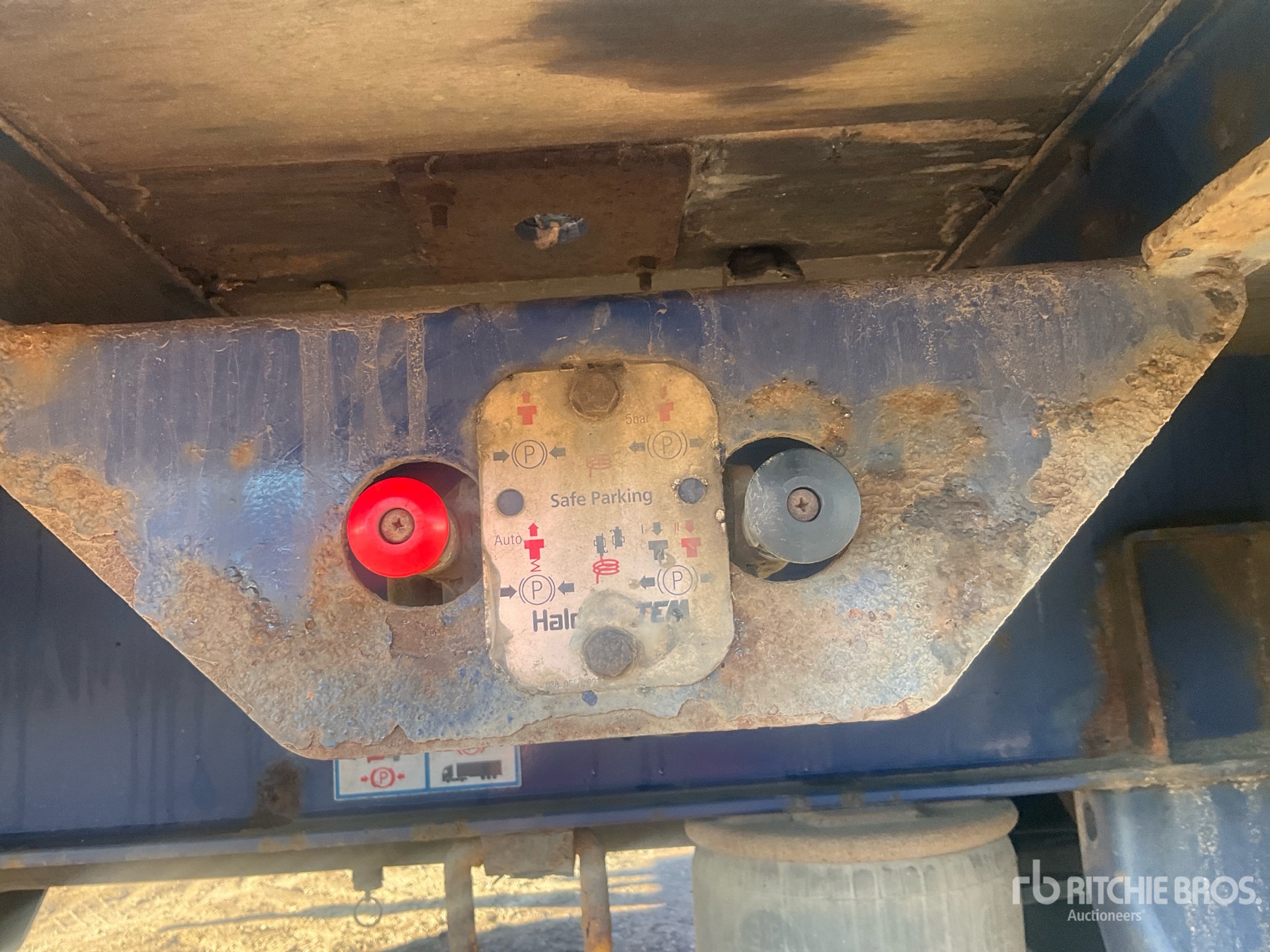 2017 SDC 24 TON 8 M TRI/A DRAWBAR