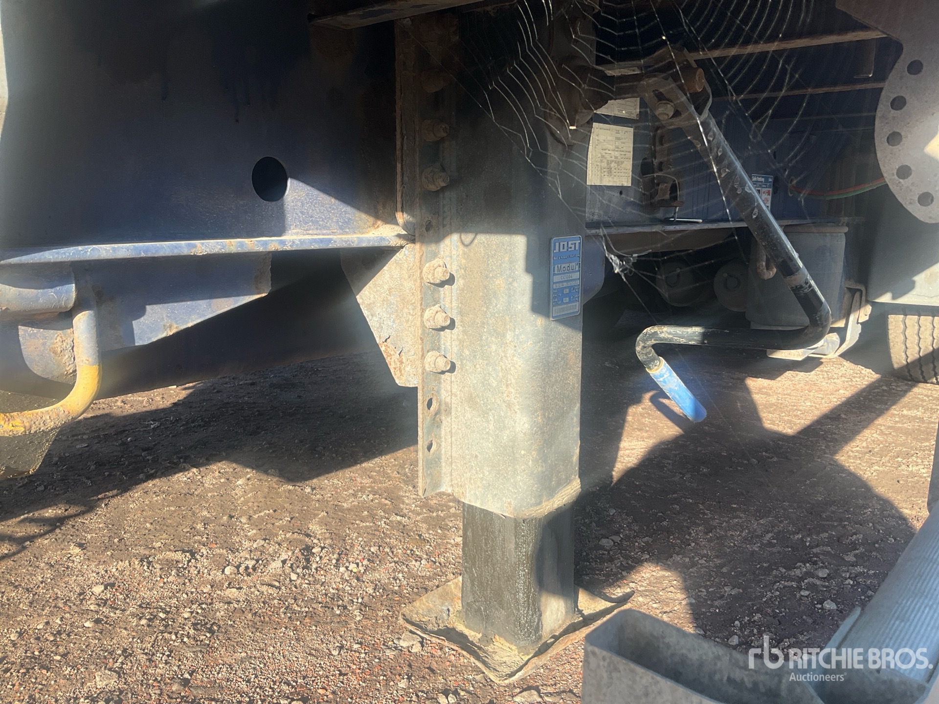 2017 SDC 24 TON 8 M TRI/A DRAWBAR