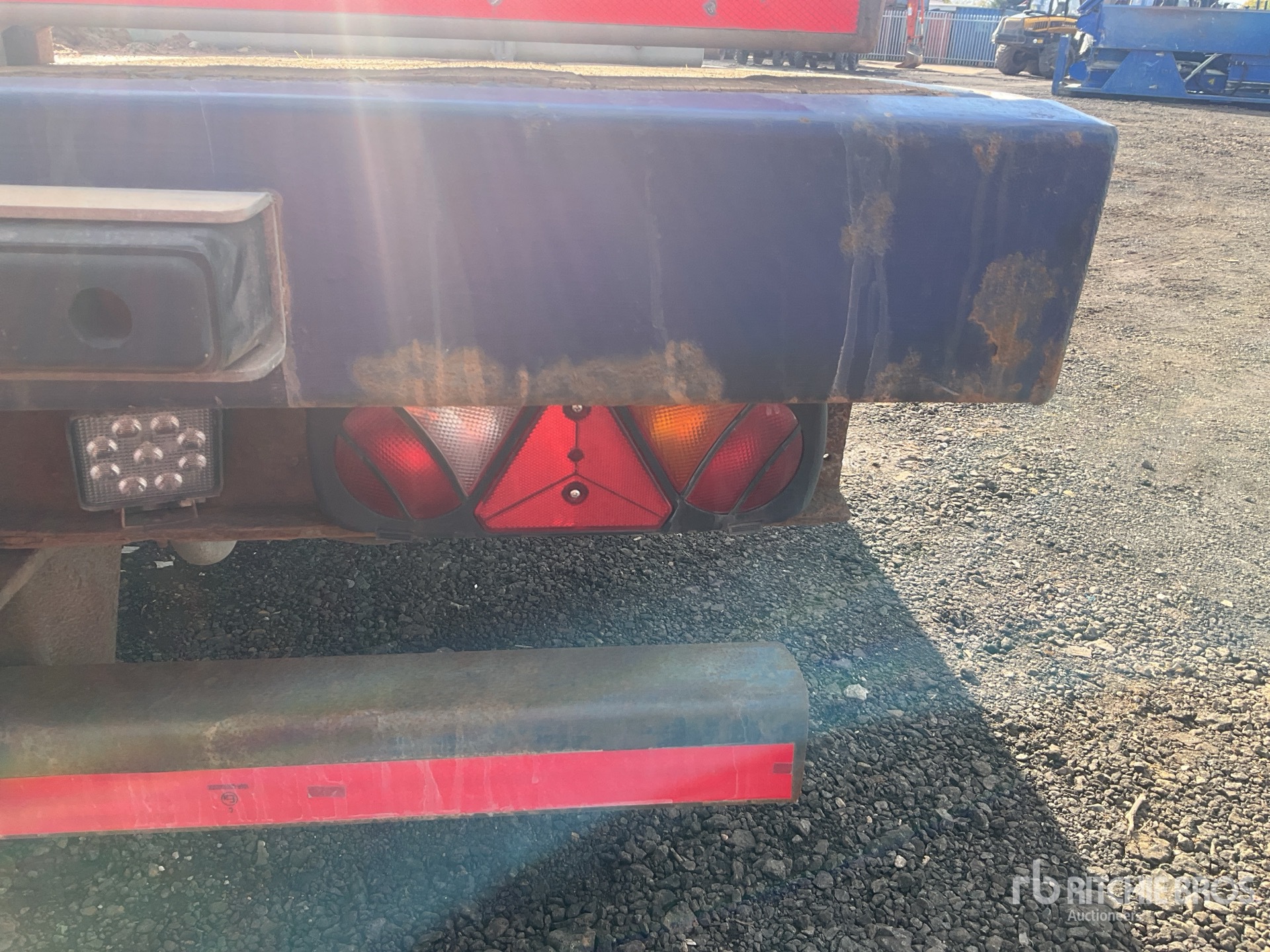 2015 SDC 24 TON 8 M TRI/A DRAWBAR