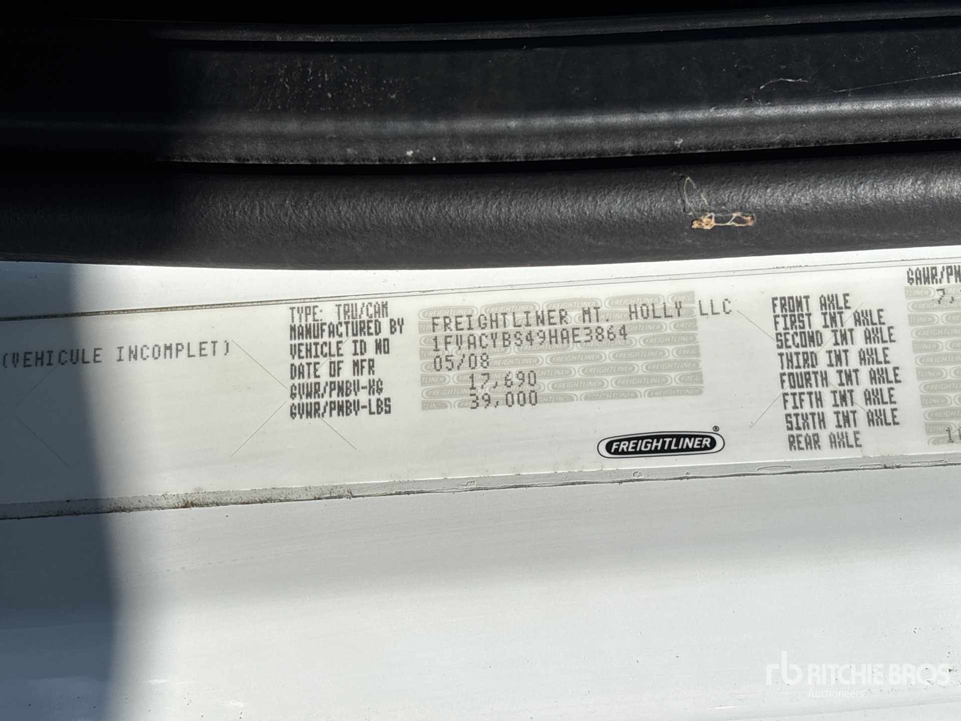 2009 Freightliner M2 106