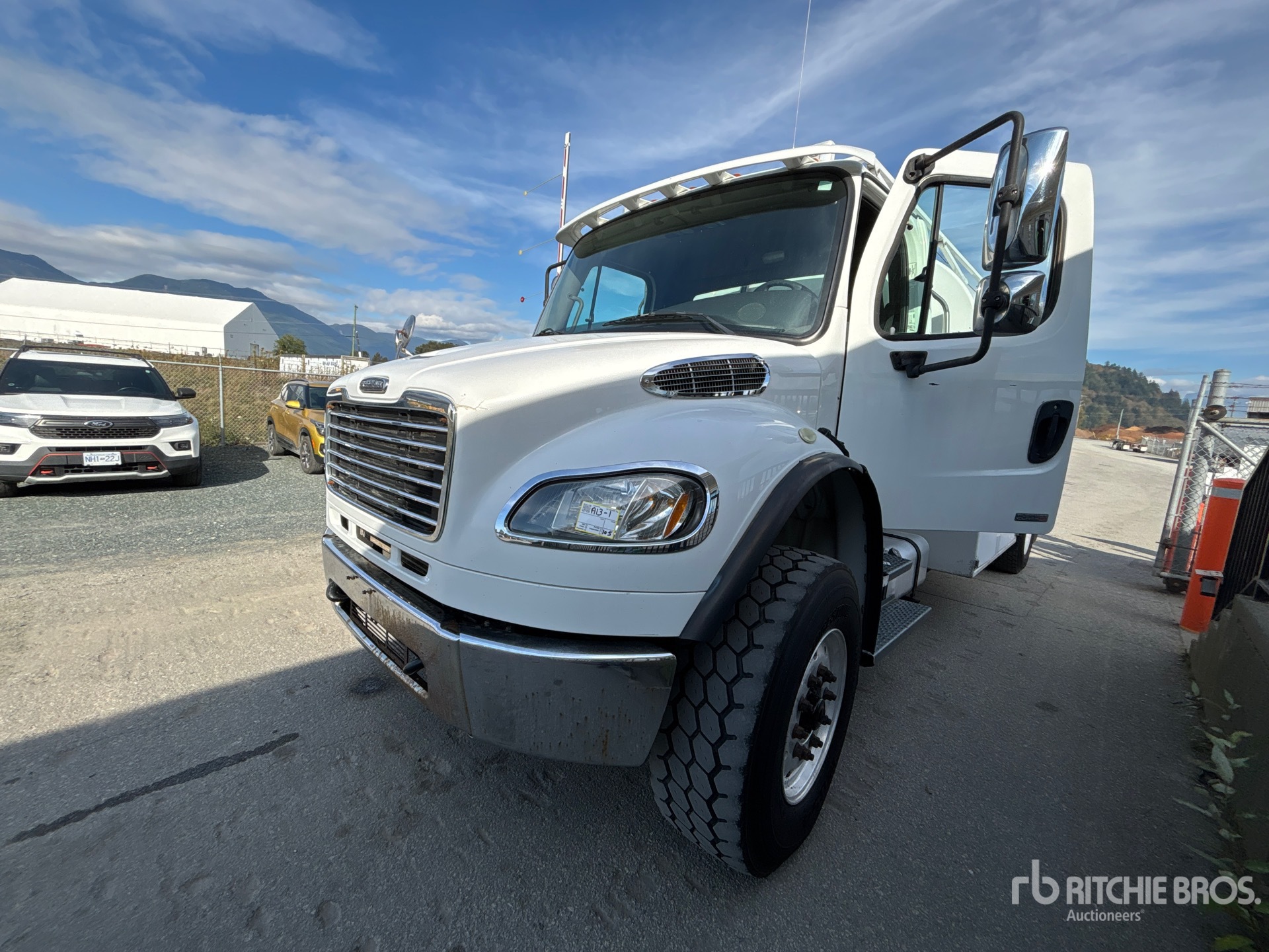 2009 Freightliner M2 106