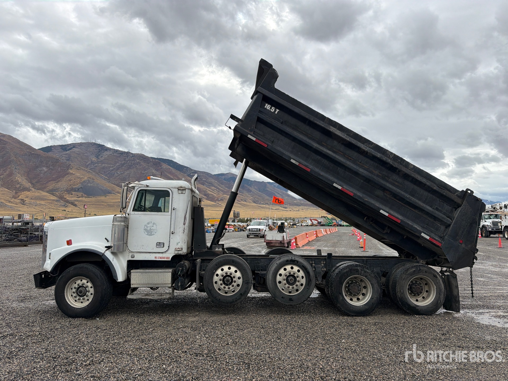 2000 Freightliner 10X4