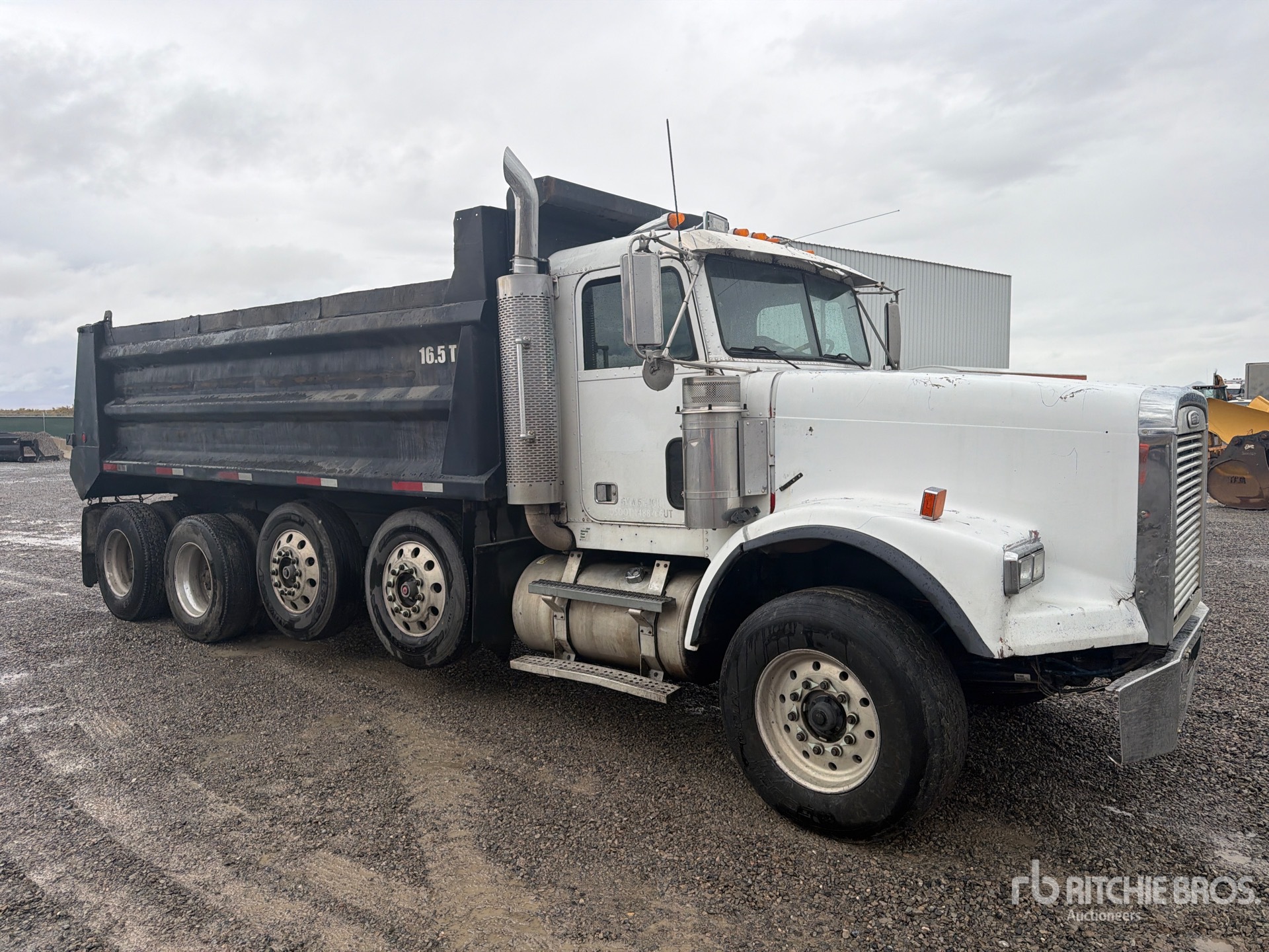 2000 Freightliner 10X4