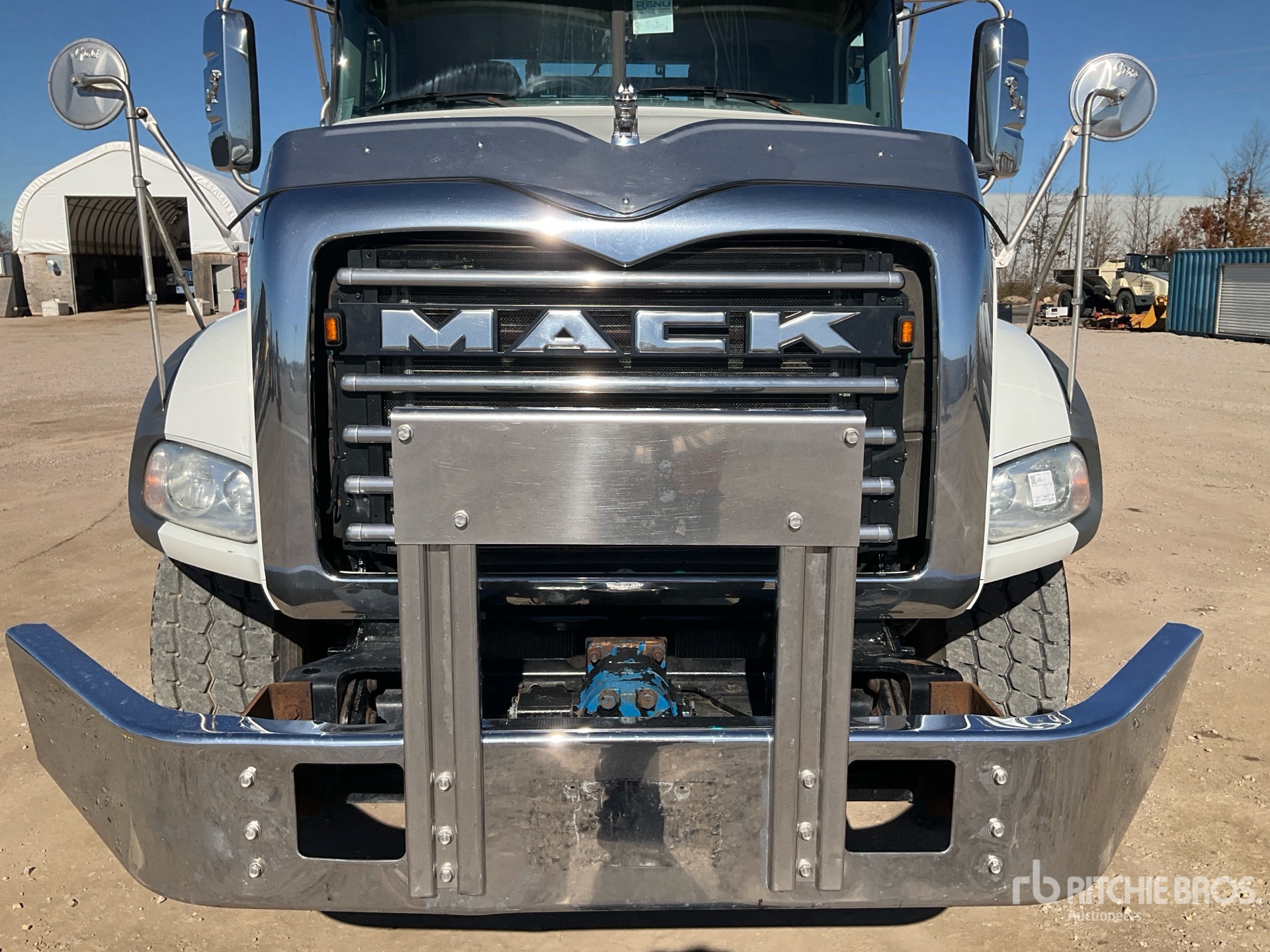 2023 Mack GR64B