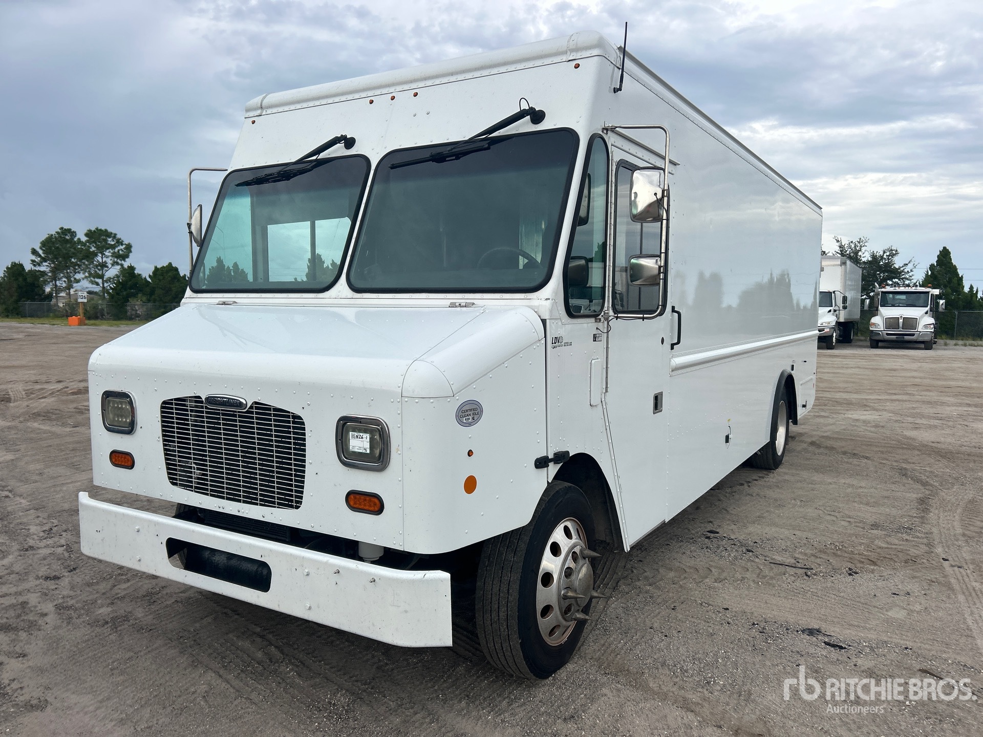 2017 Freightliner MT55