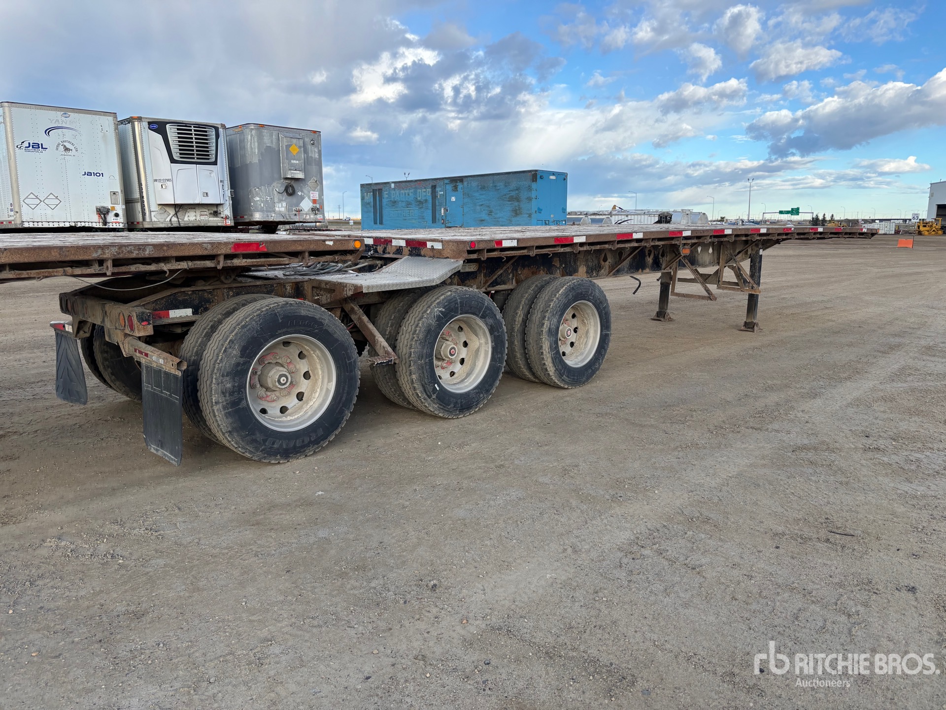 2015 Manac 32 FT SUPER B-TRAIN LEAD