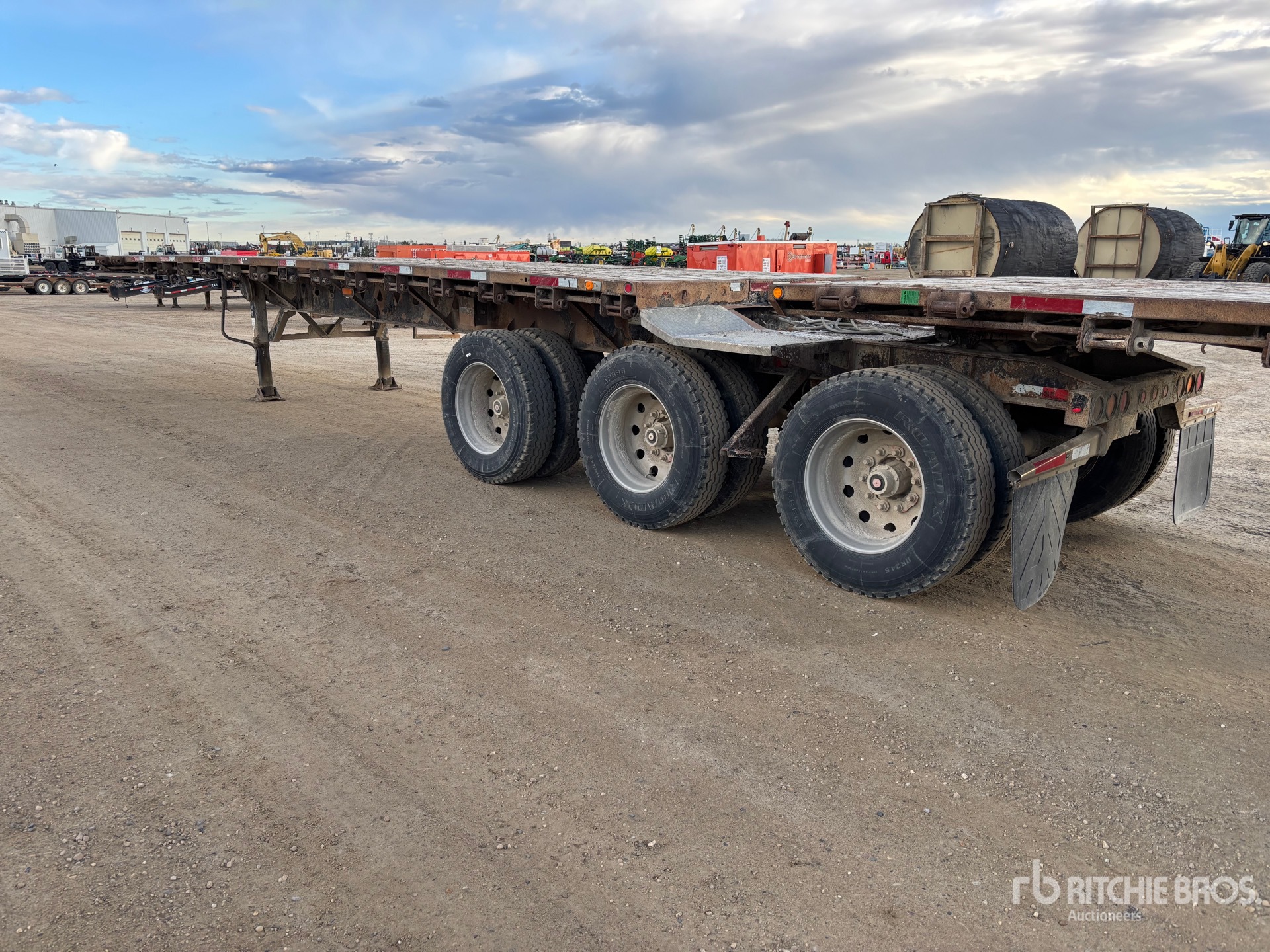2015 Manac 32 FT SUPER B-TRAIN LEAD