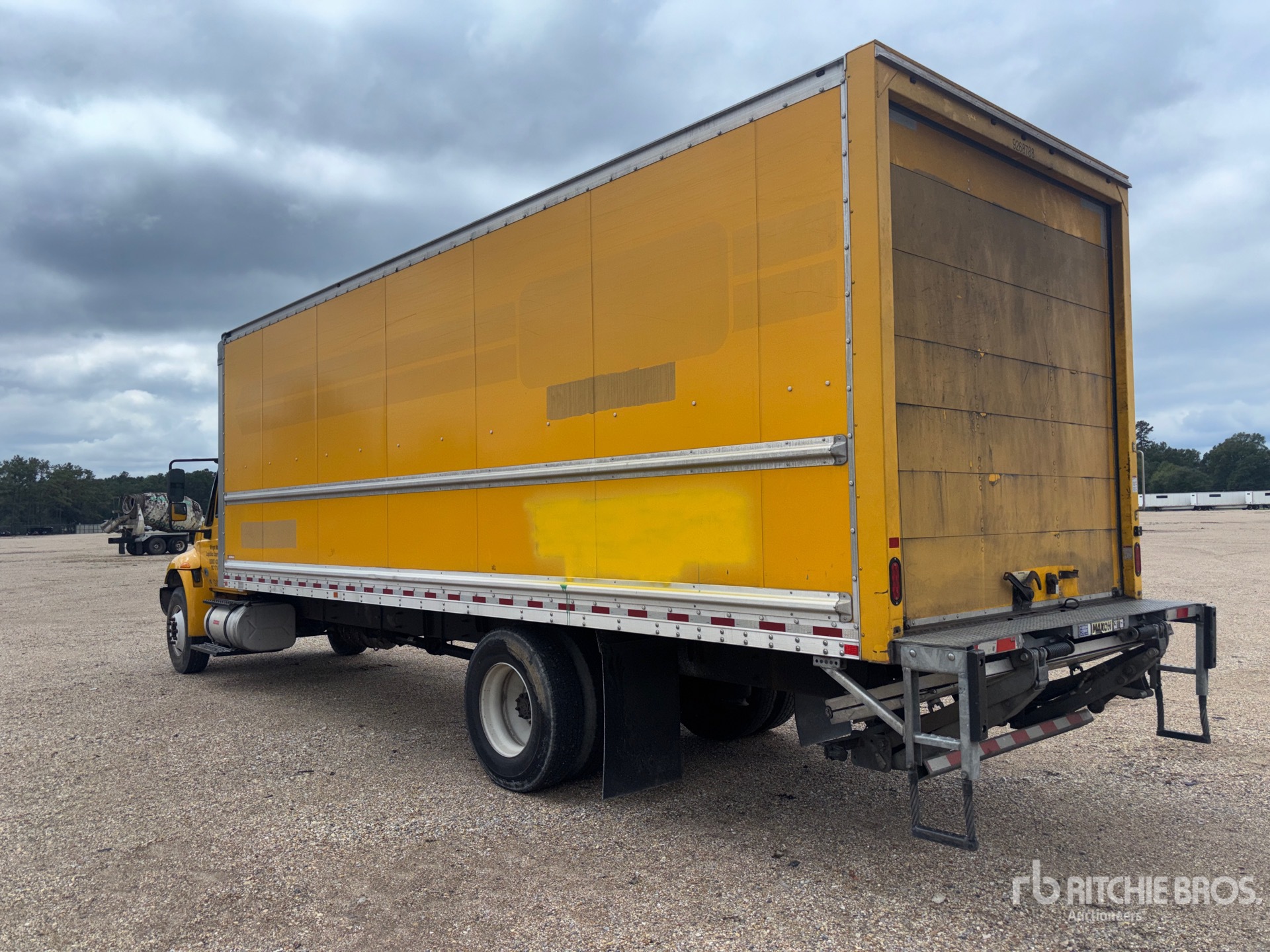 2019 International 4300
