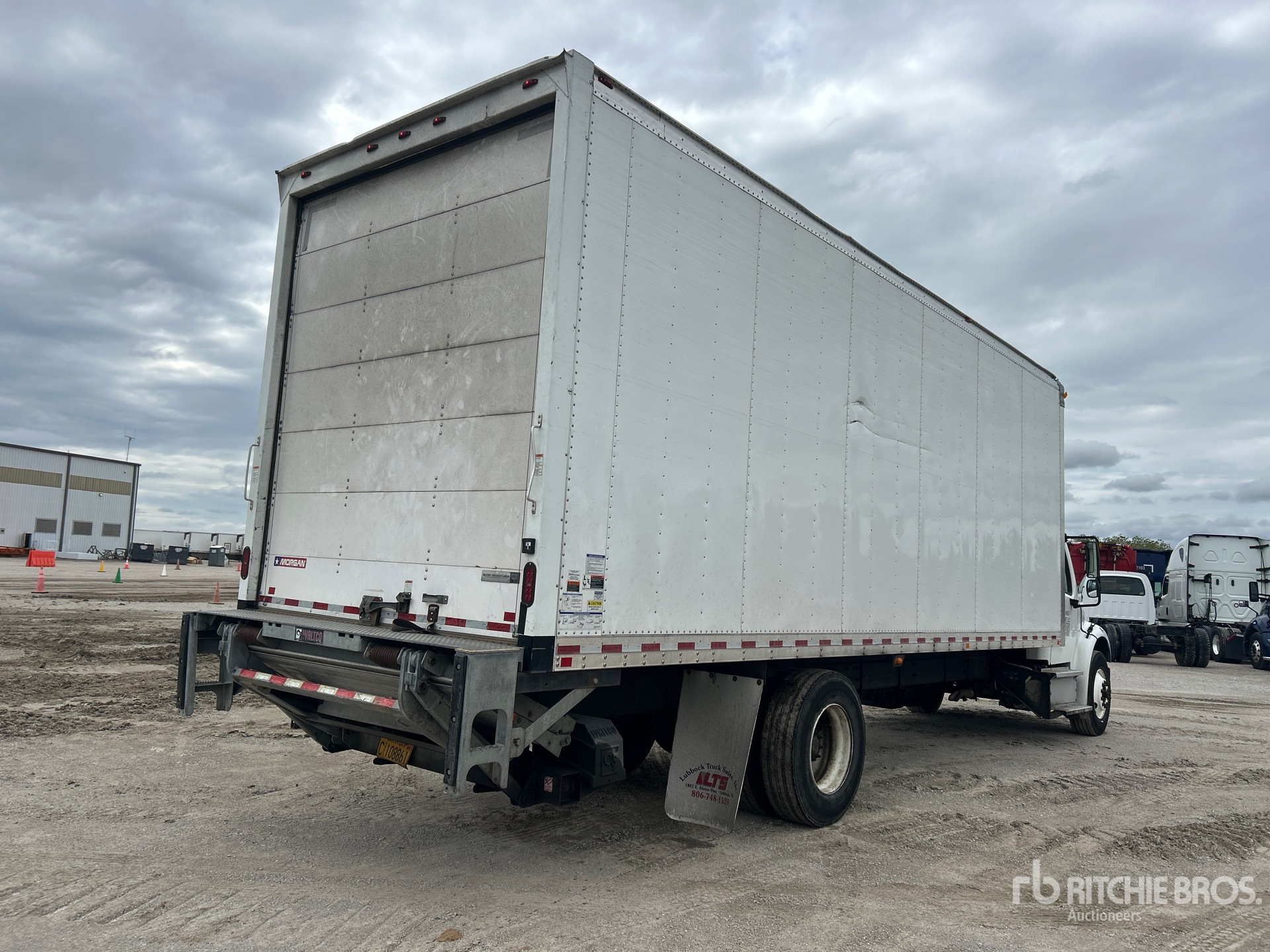 2019 Freightliner M2 106
