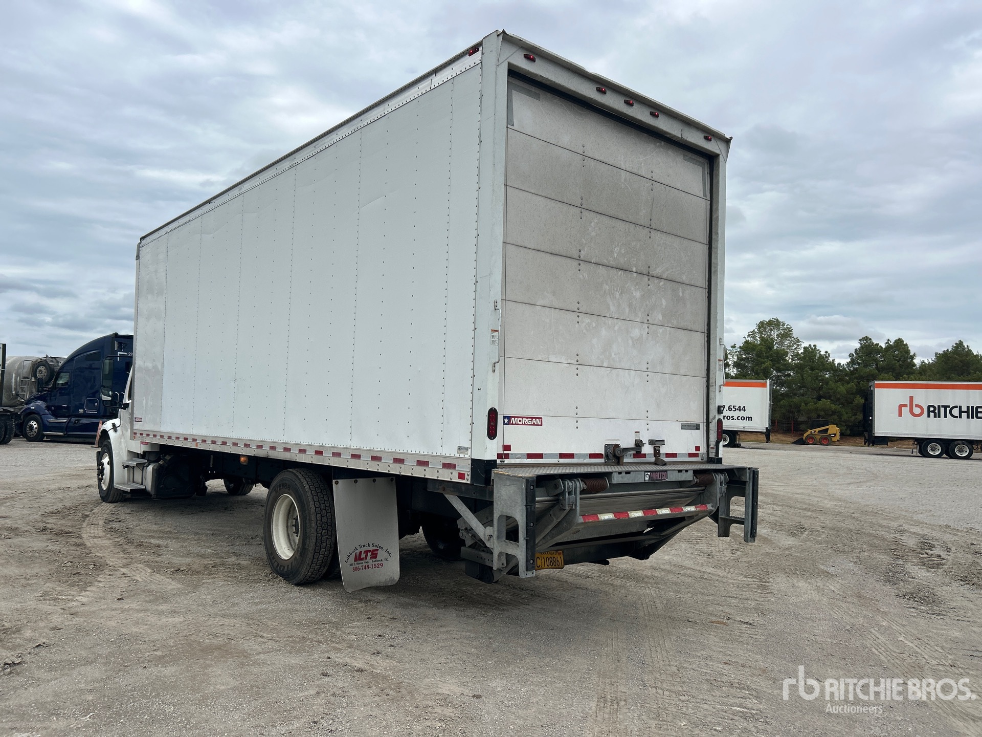 2019 Freightliner M2 106