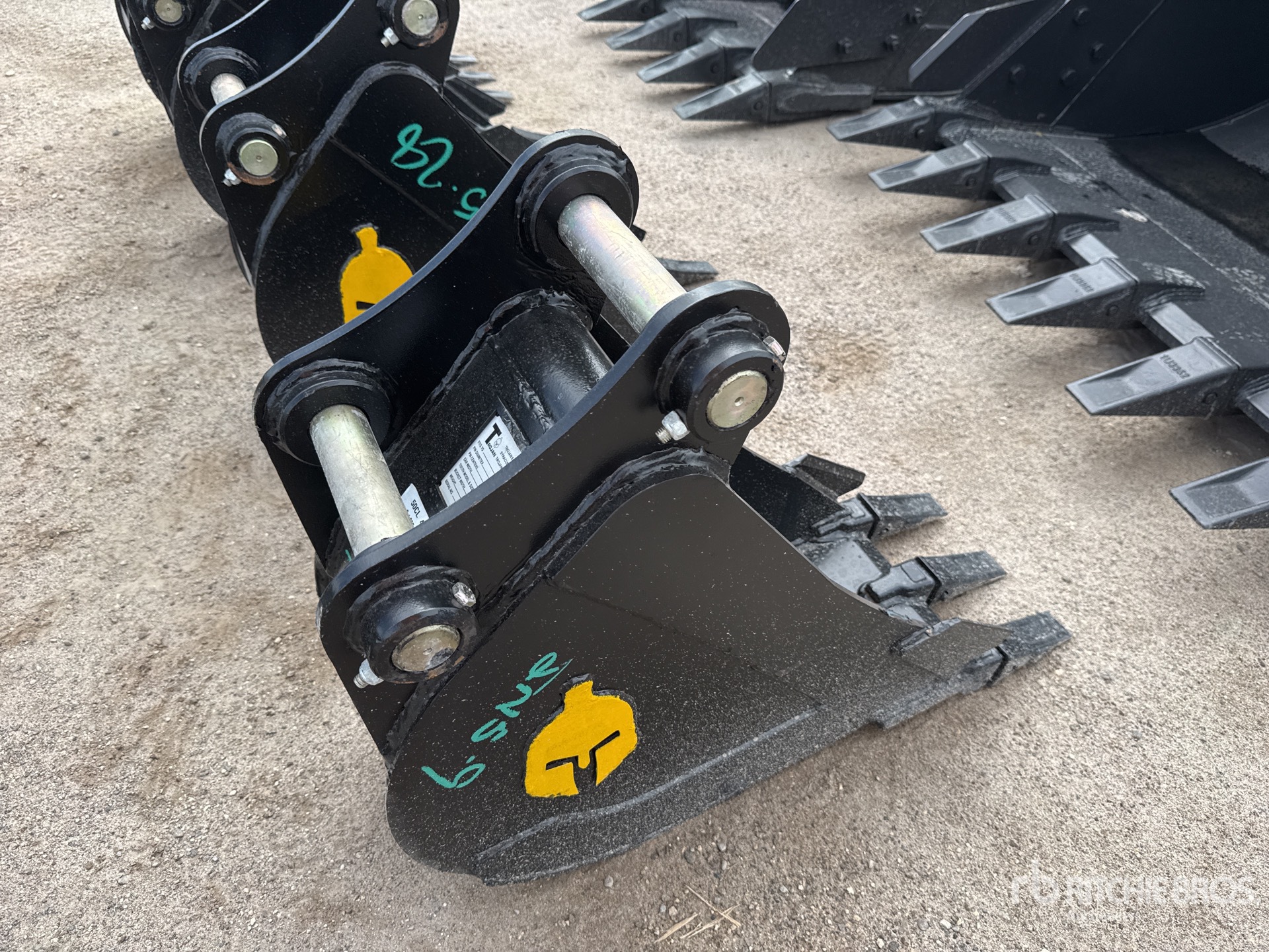 Trojan 12 IN DIGGING - FITS 45MM CAT 3 ...