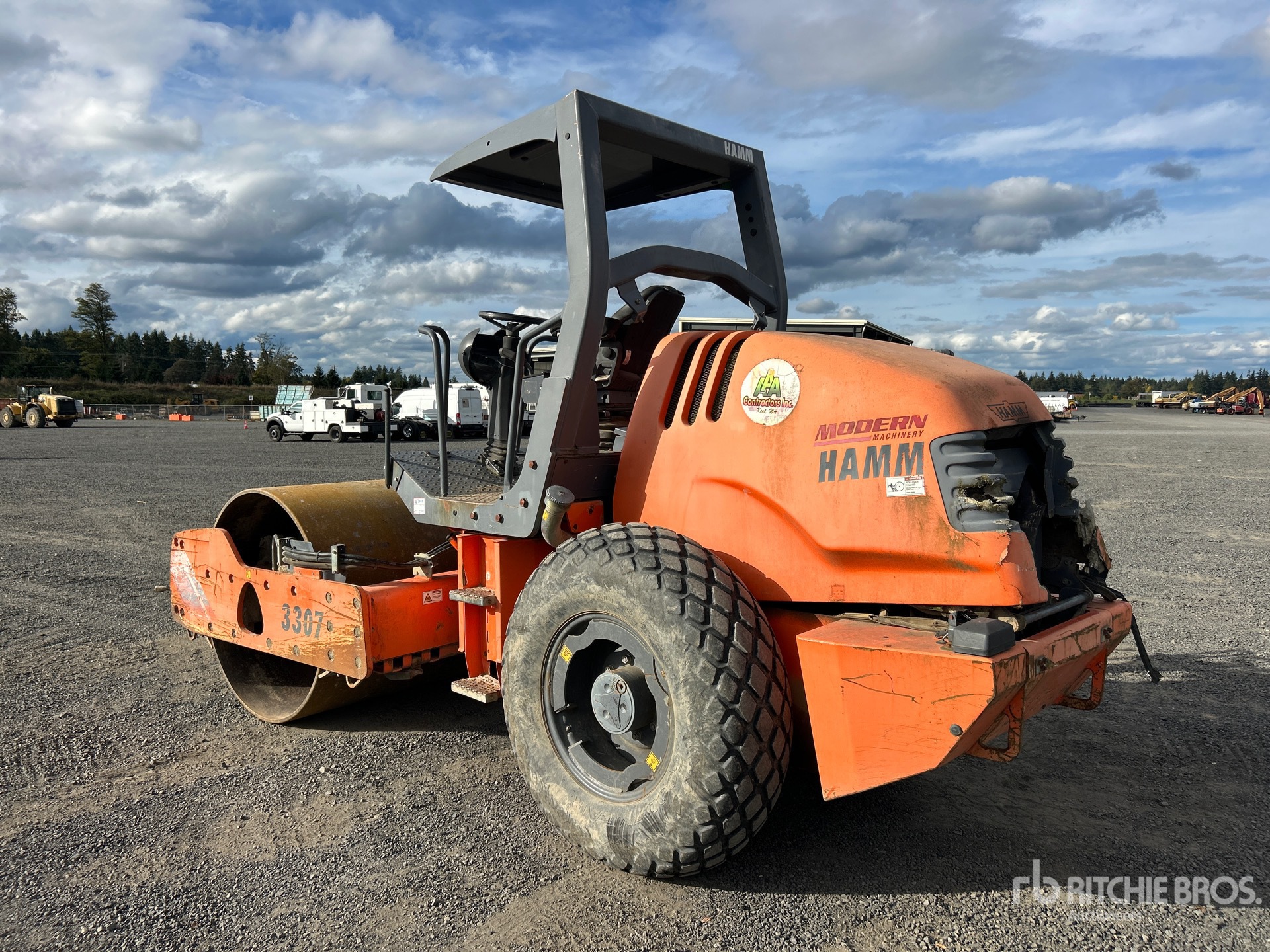 2011 Hamm 3307
