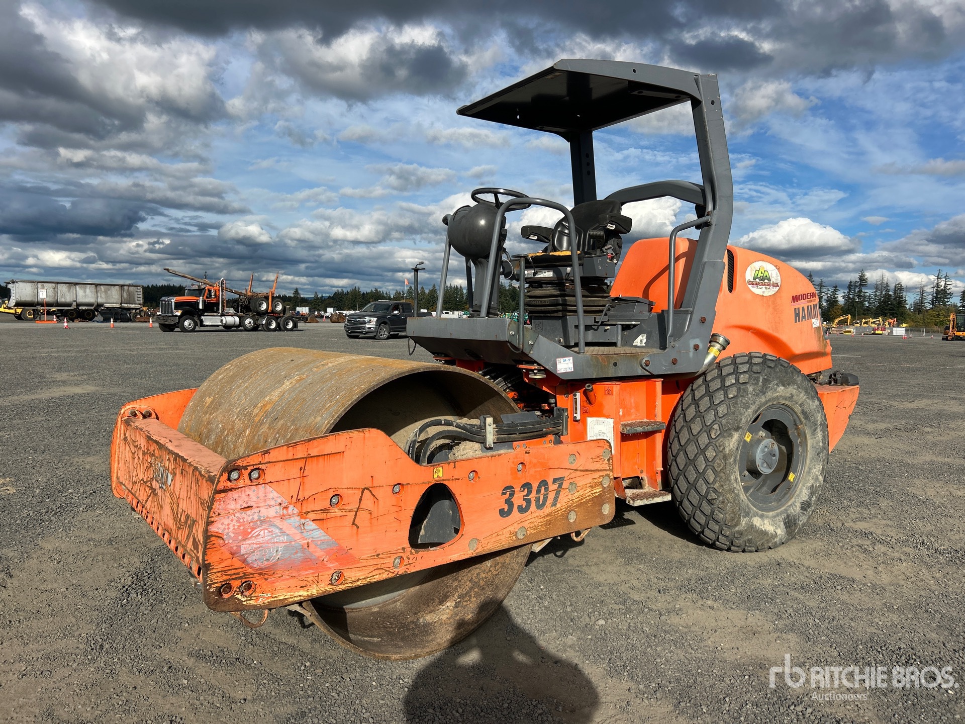 Photo of 2011 Hamm 3307