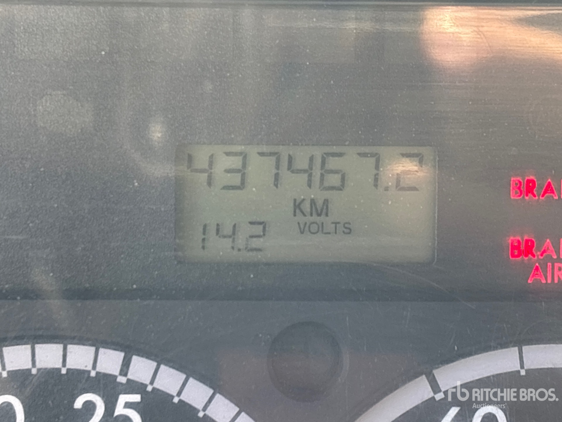 2014 Freightliner M2 106