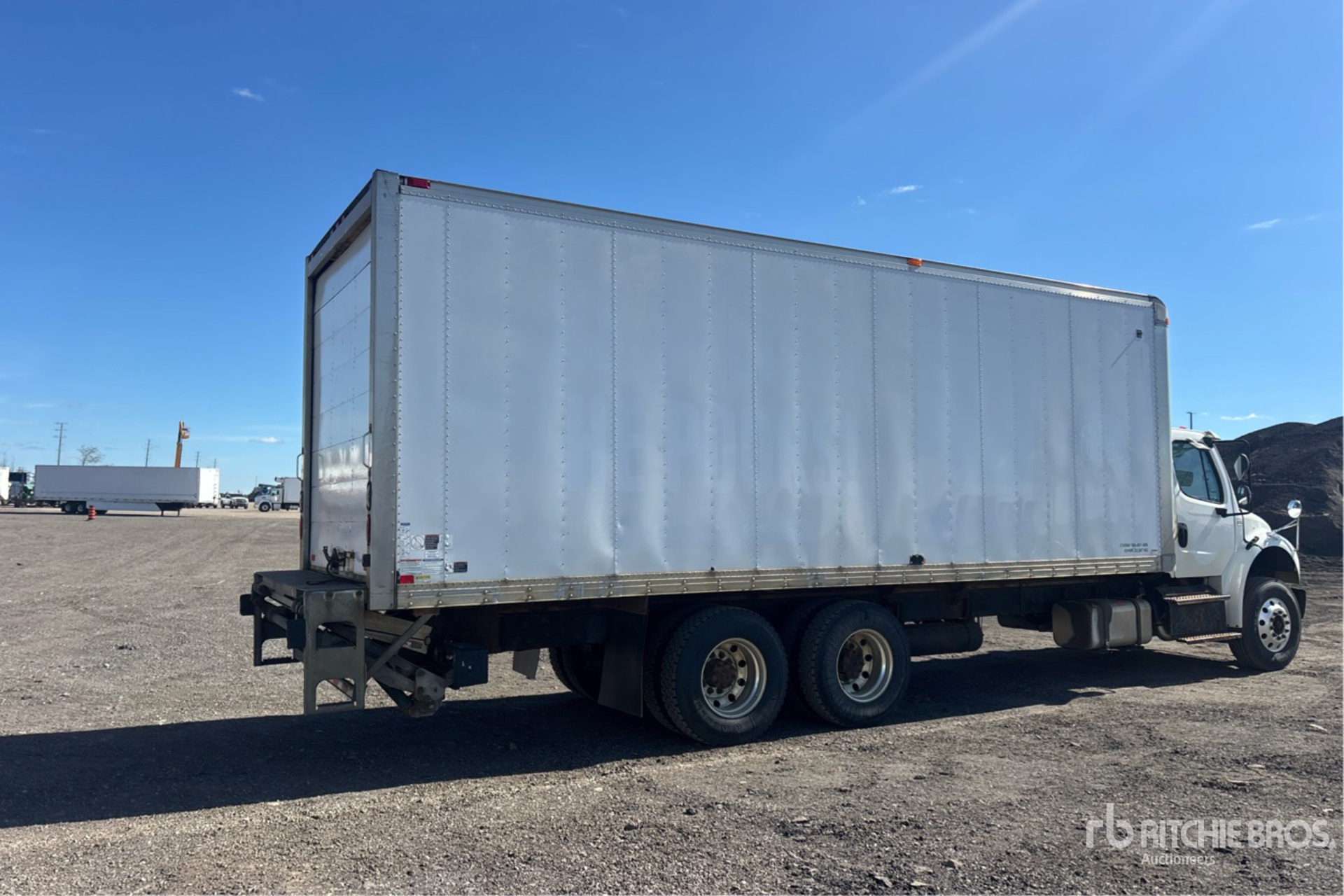 2014 Freightliner M2 106