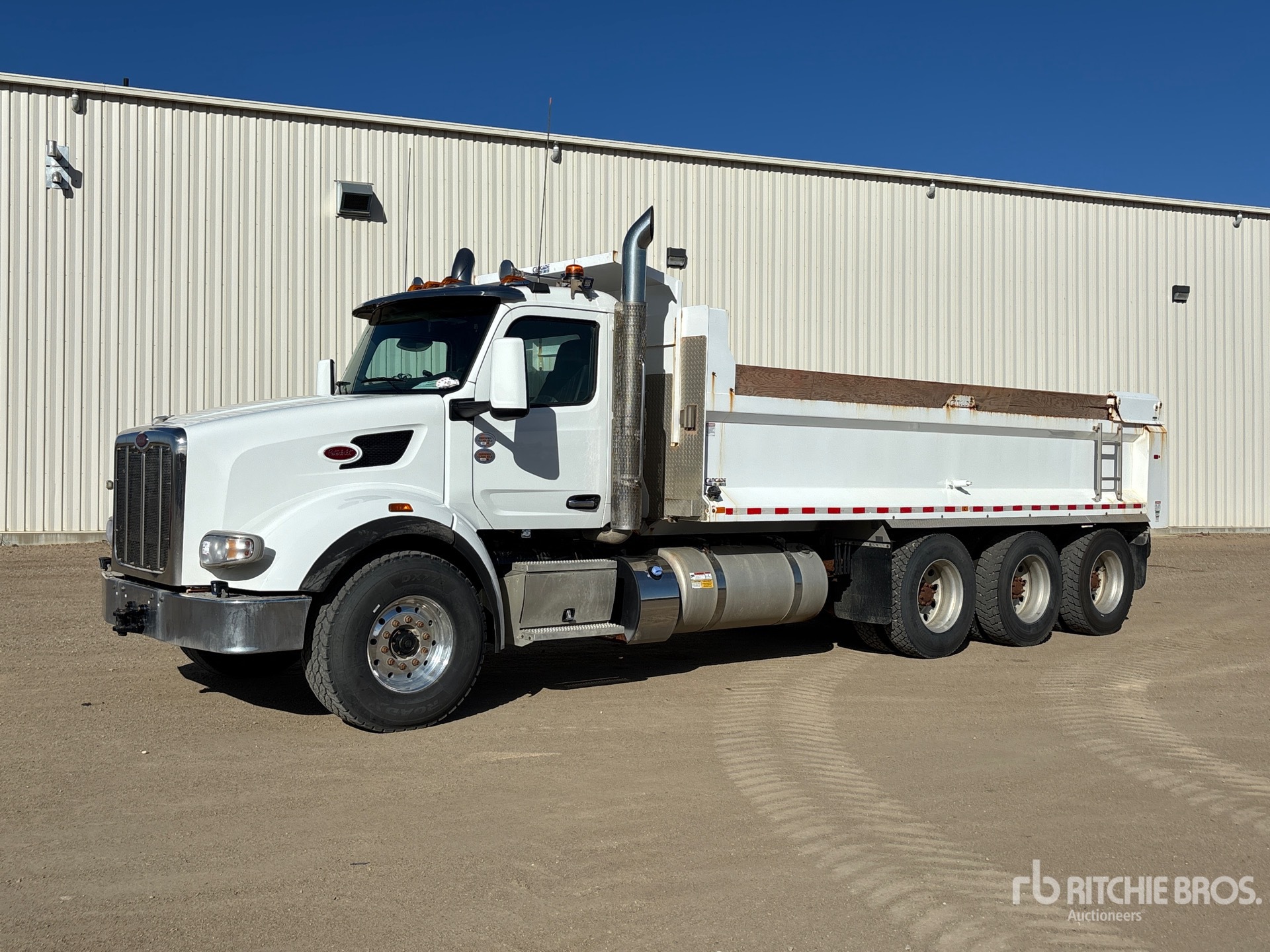 Photo of 2025 Peterbilt 567