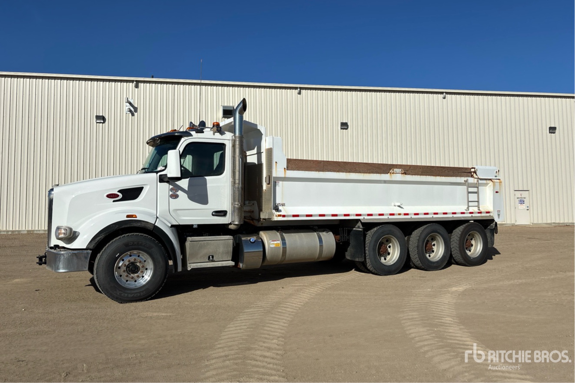 2025 Peterbilt 567