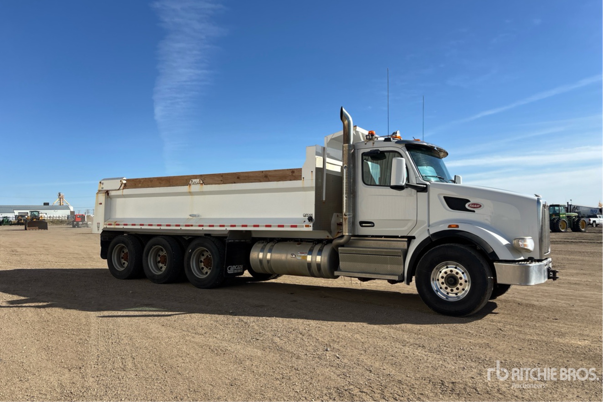 2025 Peterbilt 567