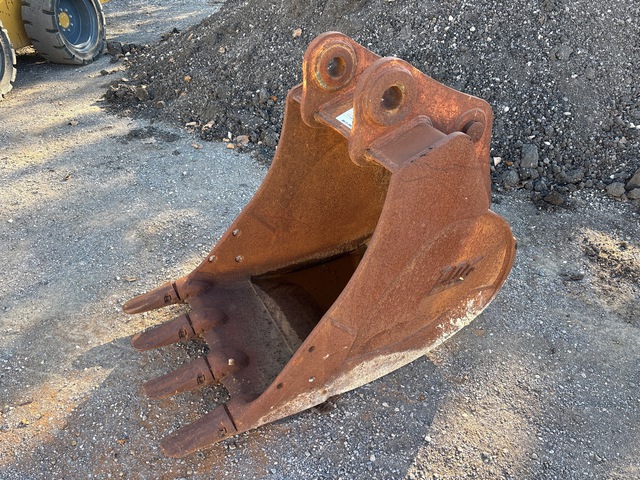 Tag  30 in Digging Excavator Bucket - Fits John Deere 120D