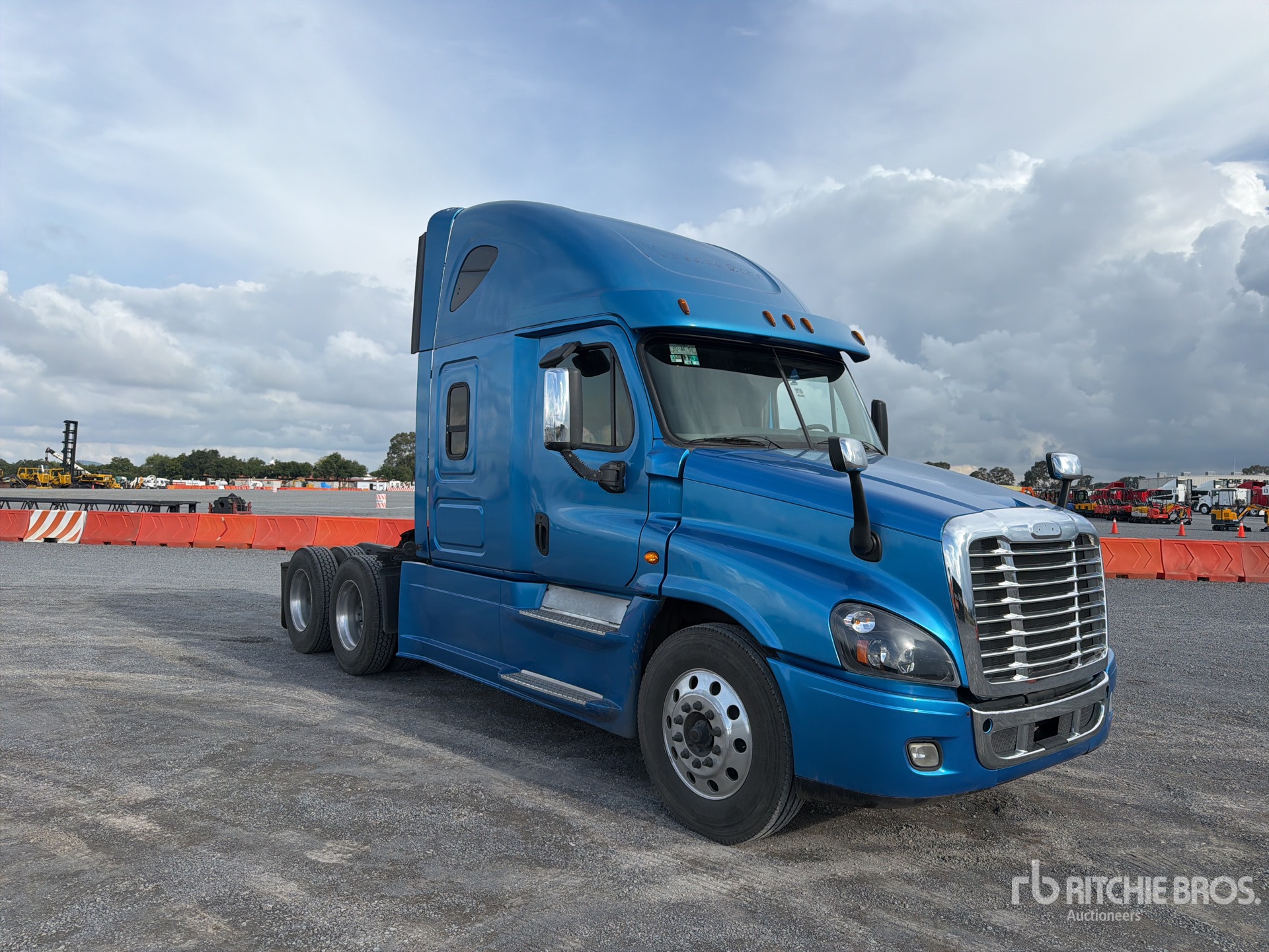 2018 Freightliner CASCADIA 125