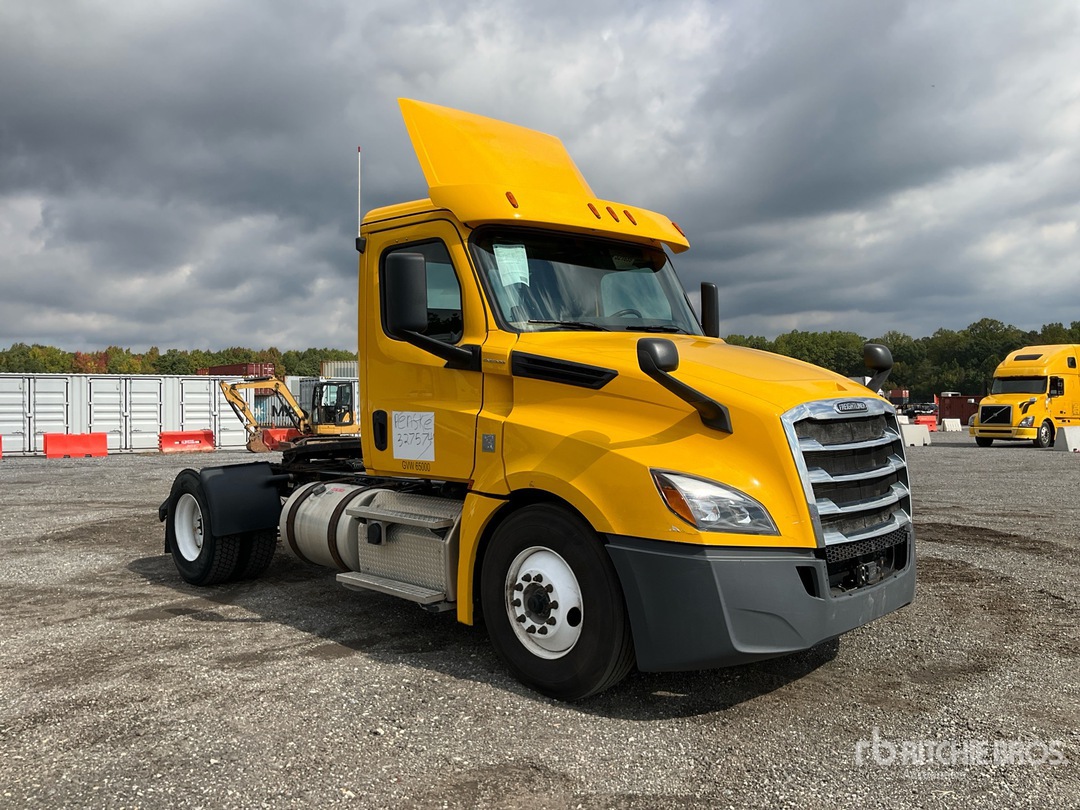 2019 Freightliner CASCADIA 126
