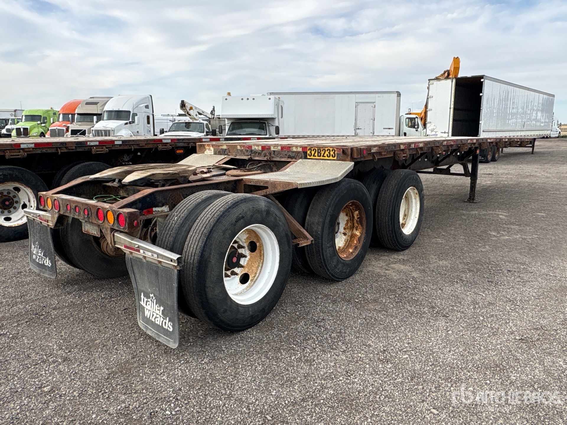 2014 Manac 32 FT TRI/A SUPER B-TRAIN LEAD