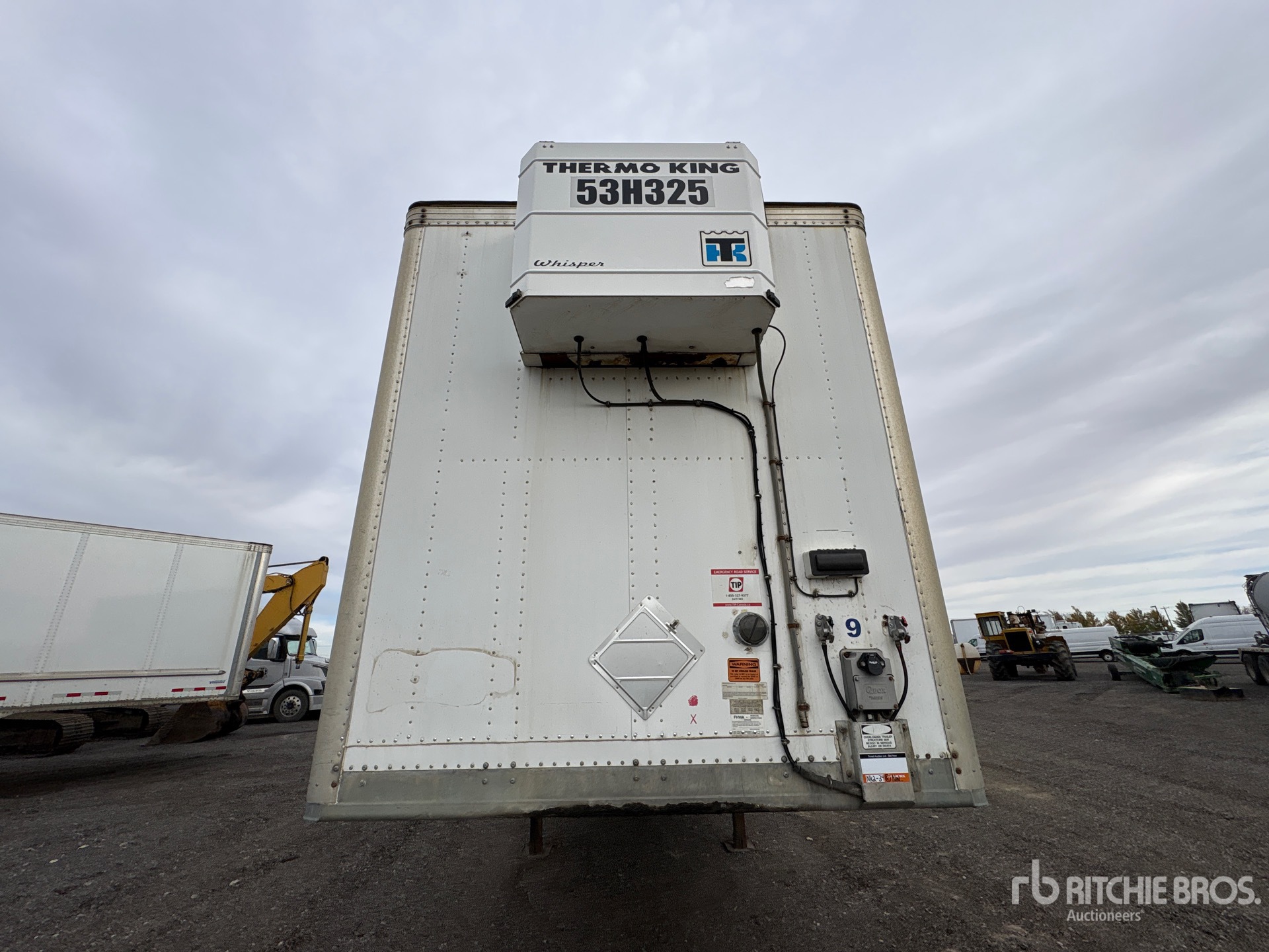 2013 Vanguard 53 FT T/A HEATED