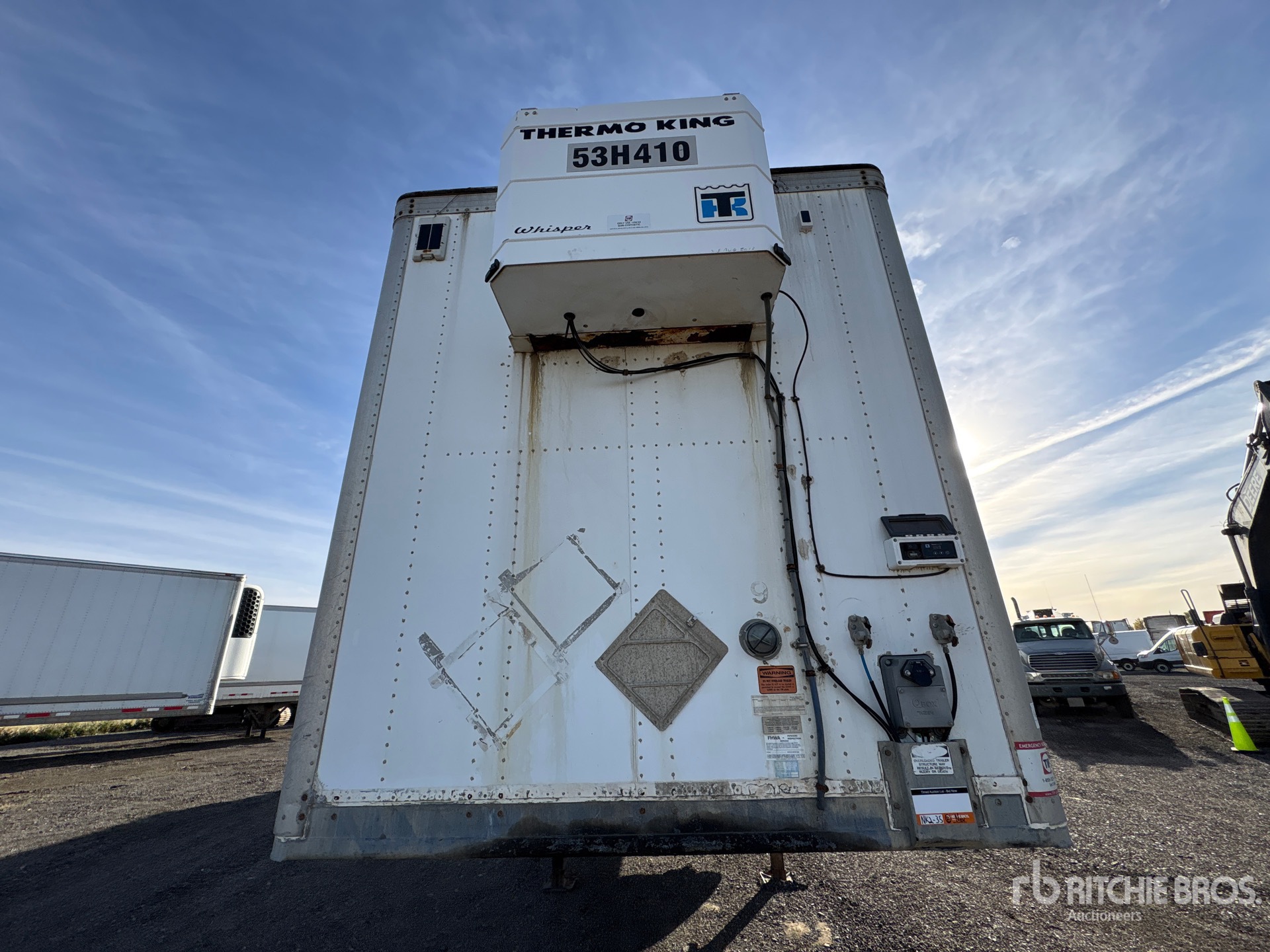 2013 Vanguard 53 FT X 102 IN T/A HEATED