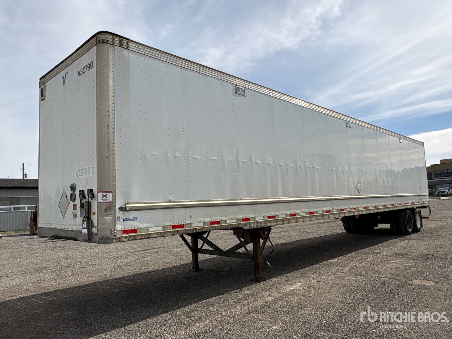 Photo of 2013 Vanguard 53 ft T/A