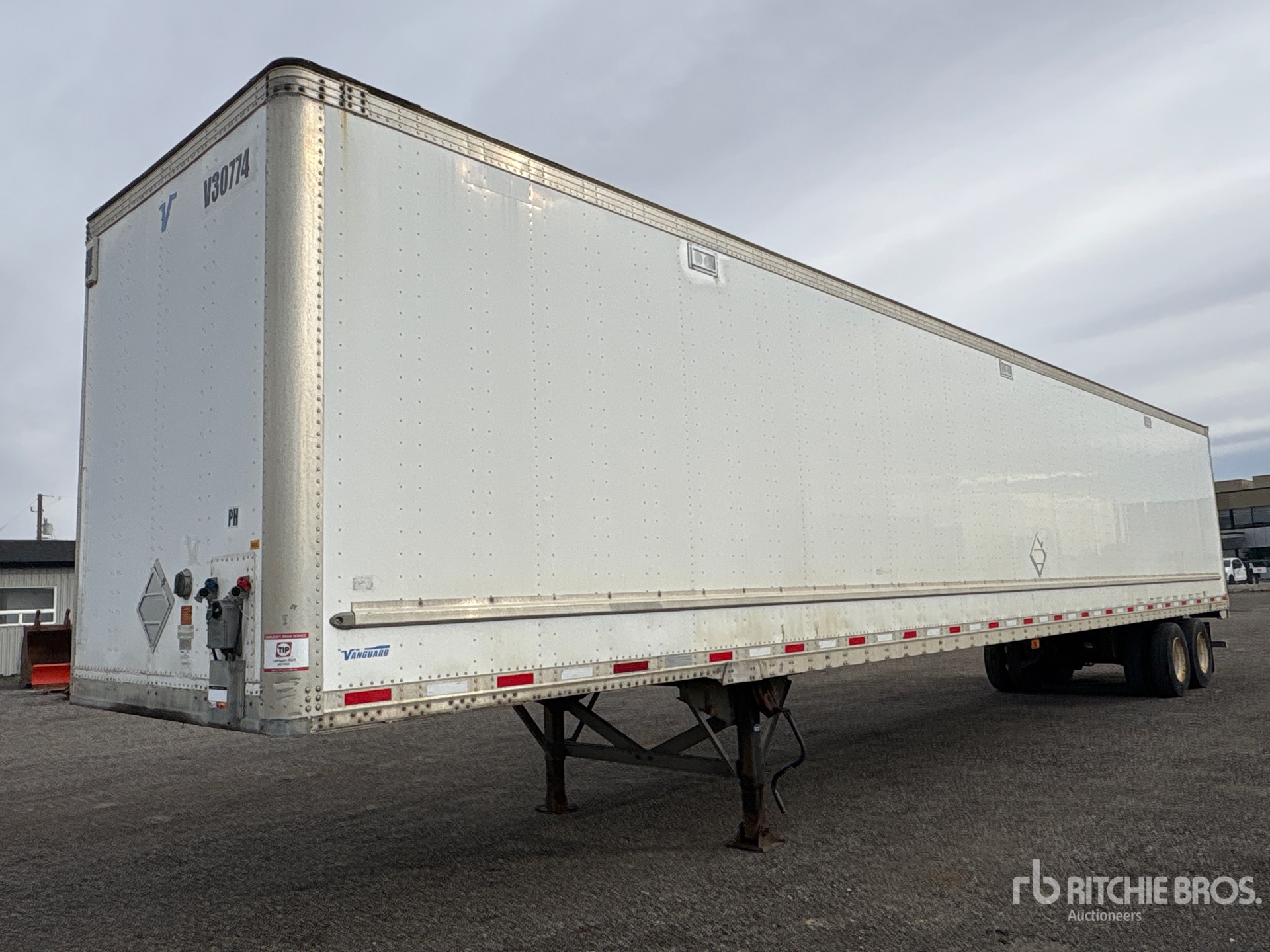 Photo of 2013 Vanguard 53 ft T/A