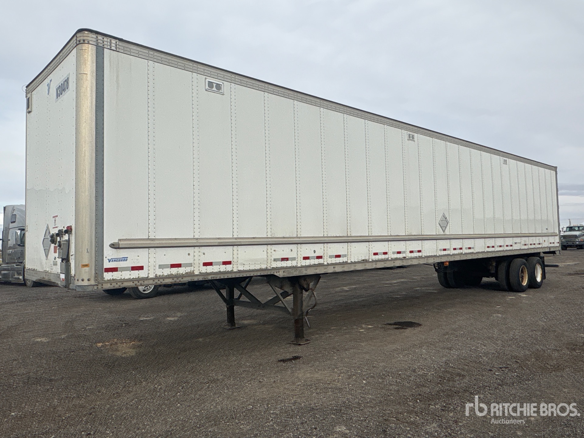 Photo of 2013 Vanguard 53 ft T/A