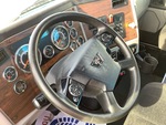 Cab with Elementy sterujące układem sterowania