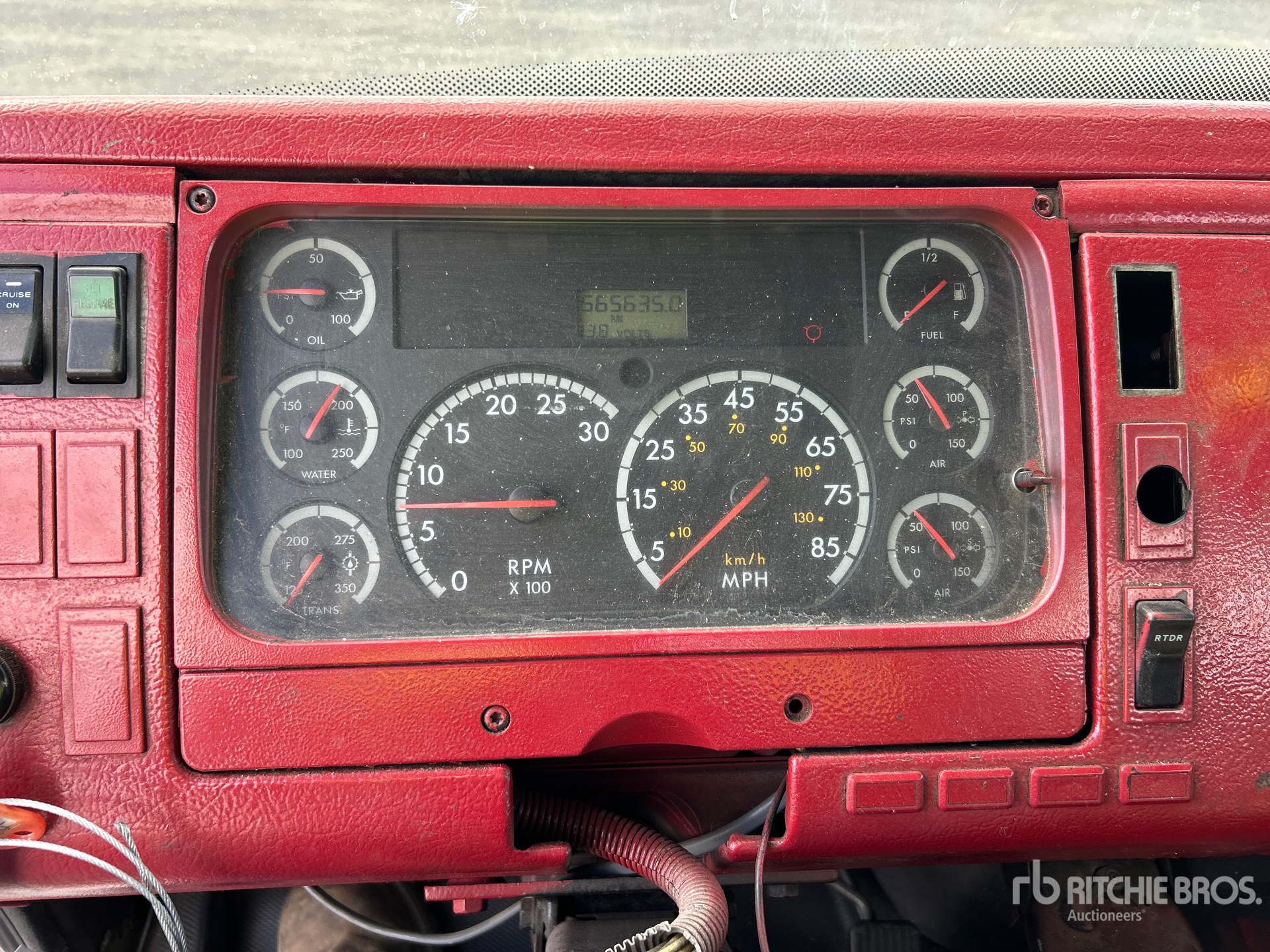 2001 Freightliner FL 70