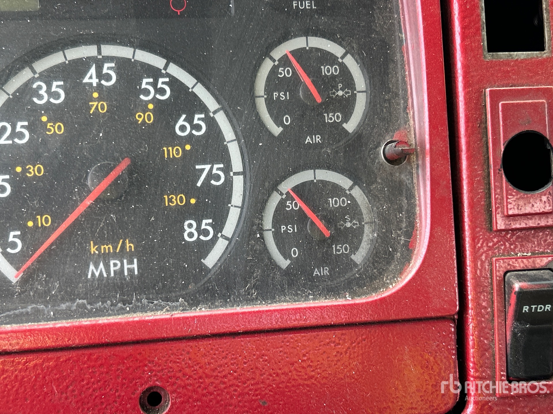 2001 Freightliner FL 70