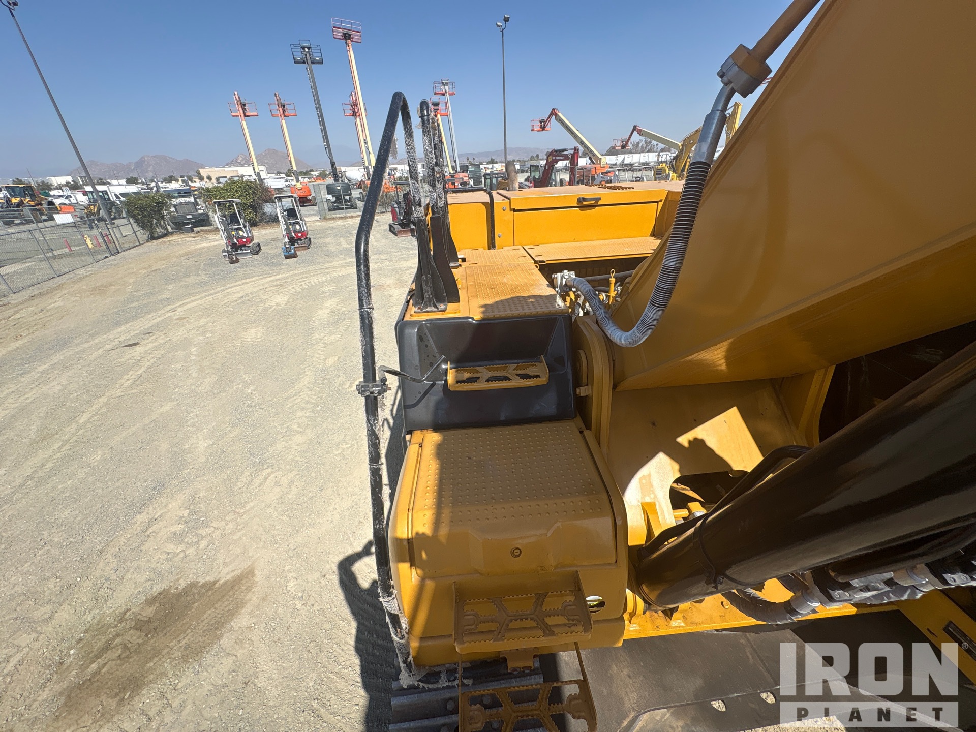 2024 Caterpillar 336