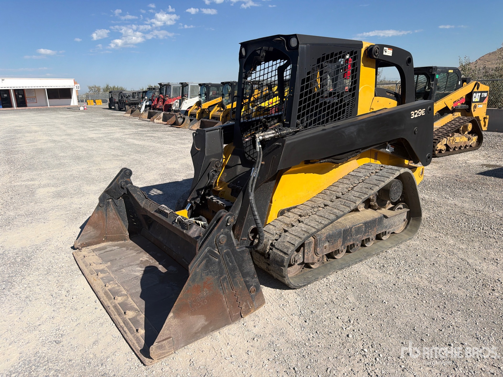 Photo of 2015 John Deere 329E
