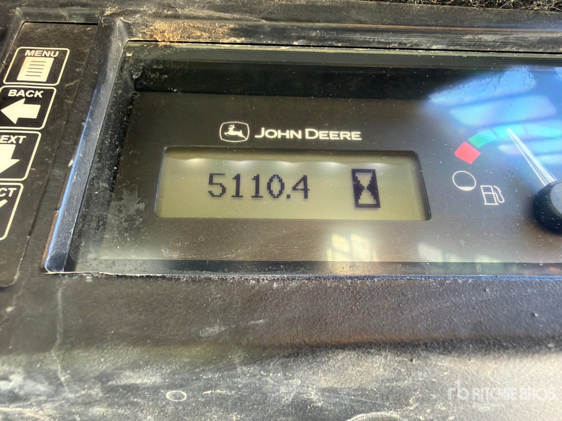 2015 John Deere 329E